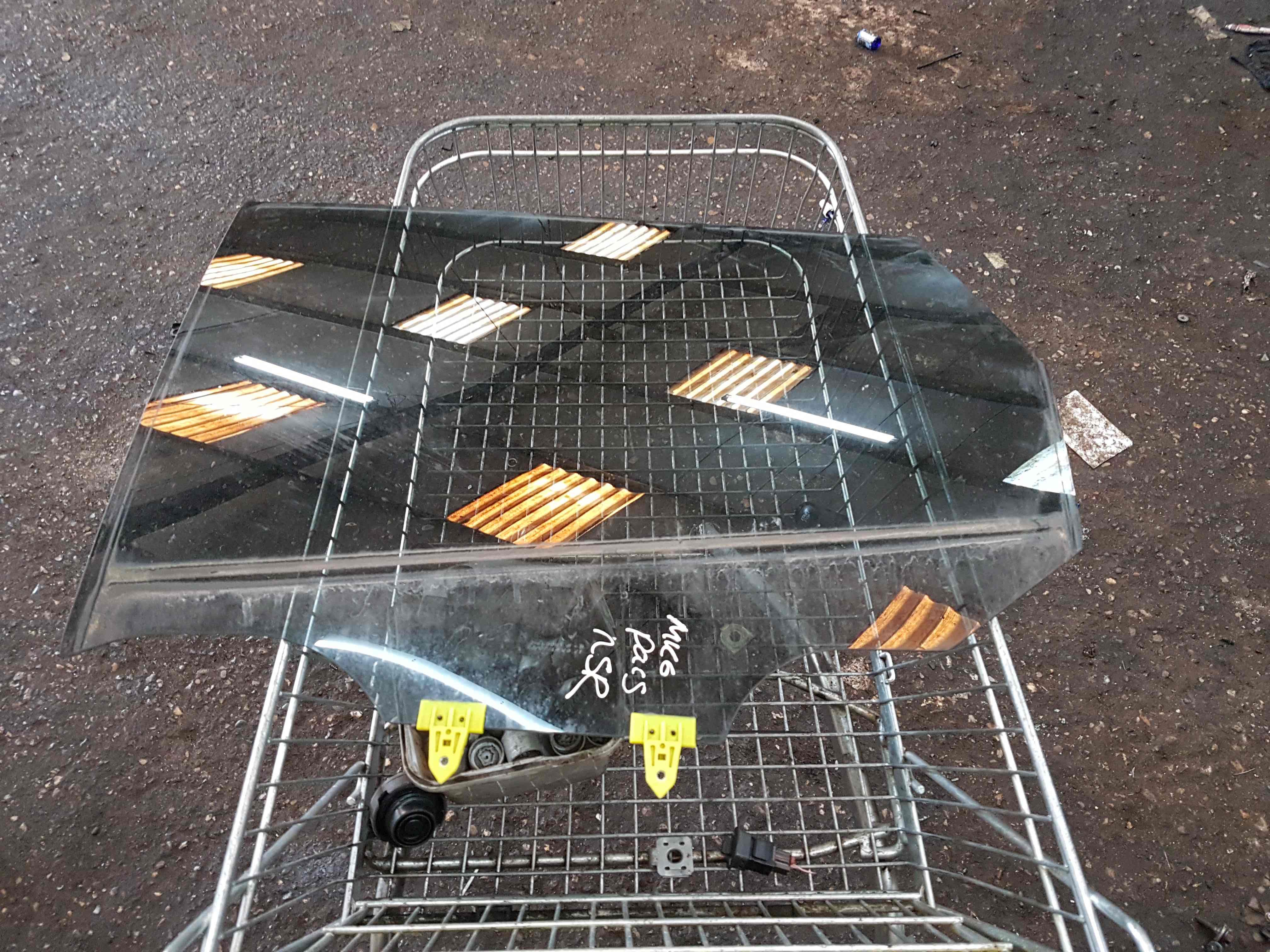 Thumb 2 Nissan Pulsar MK6 C13 2014-2018 Passenger NSR Rear Tinted Glass