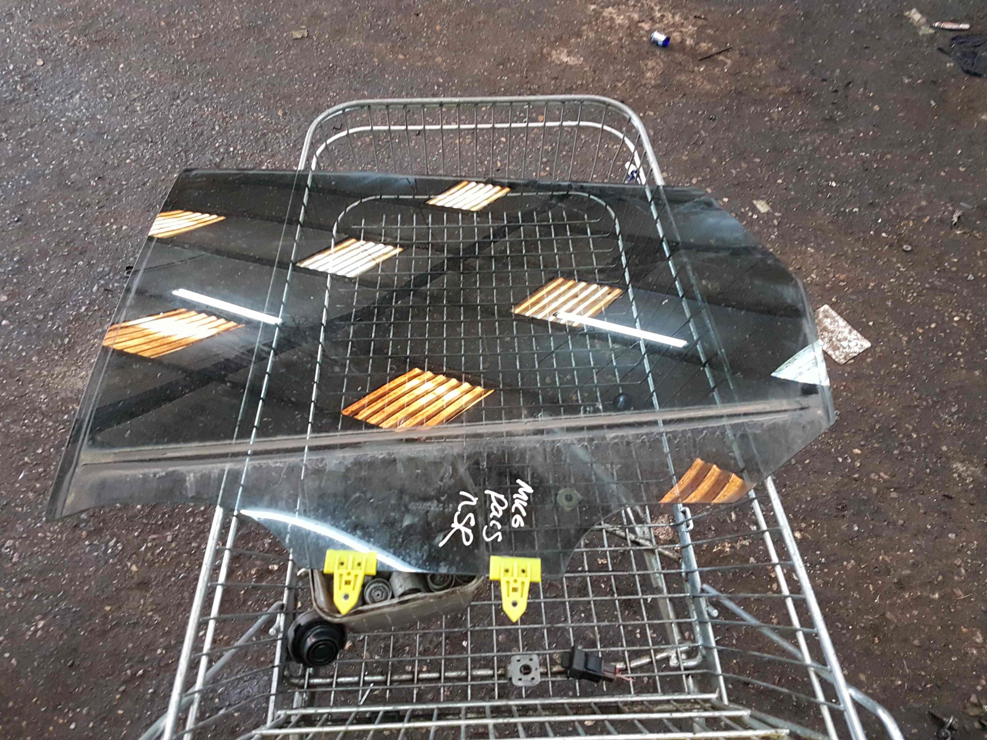 Thumb 3 Nissan Pulsar MK6 C13 2014-2018 Passenger NSR Rear Tinted Glass