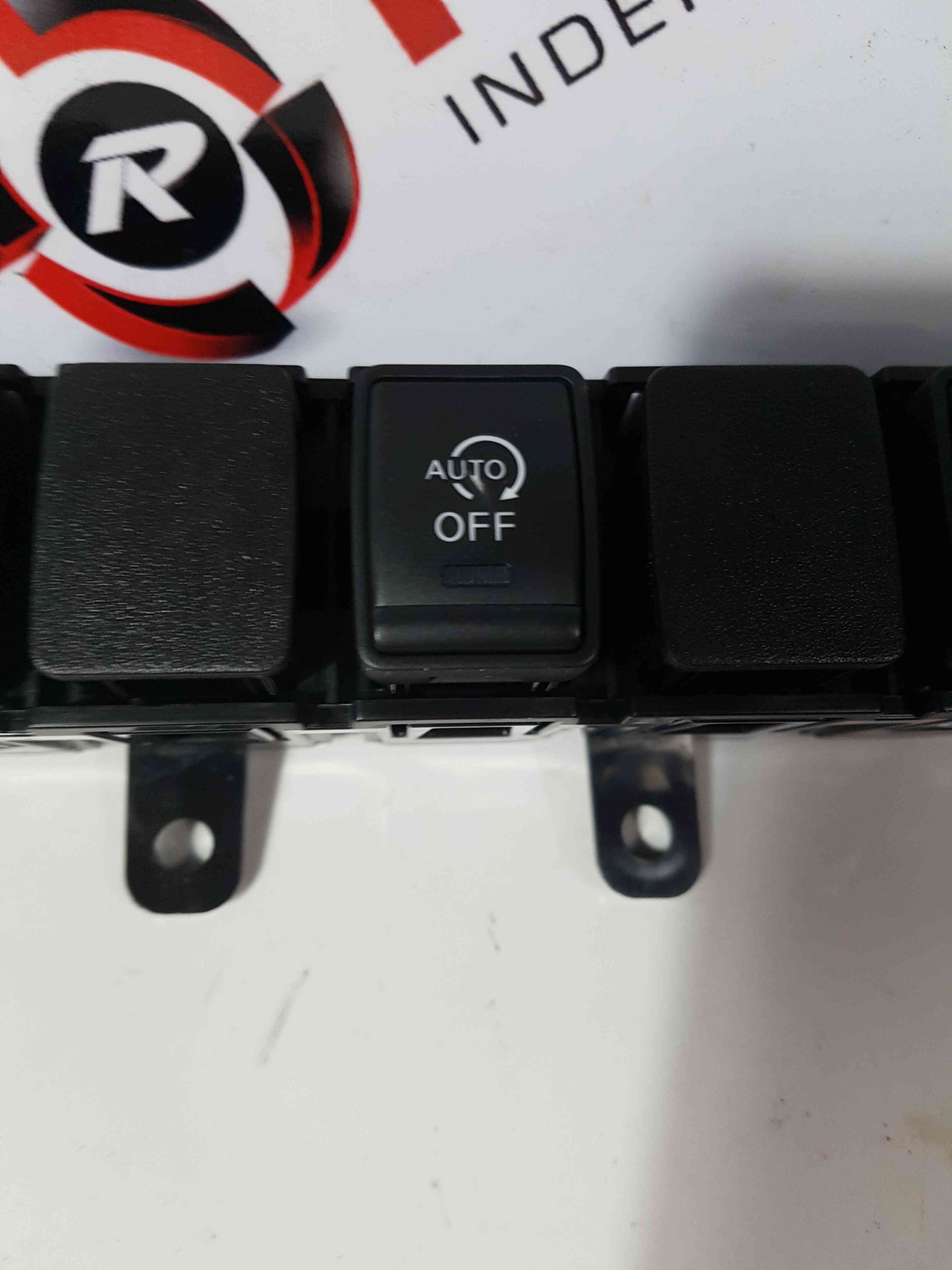 Thumb 4 Nissan Pulsar MK6 C13 2014-2018 Traction Control Button Switch Panel 689TU3ZP0A