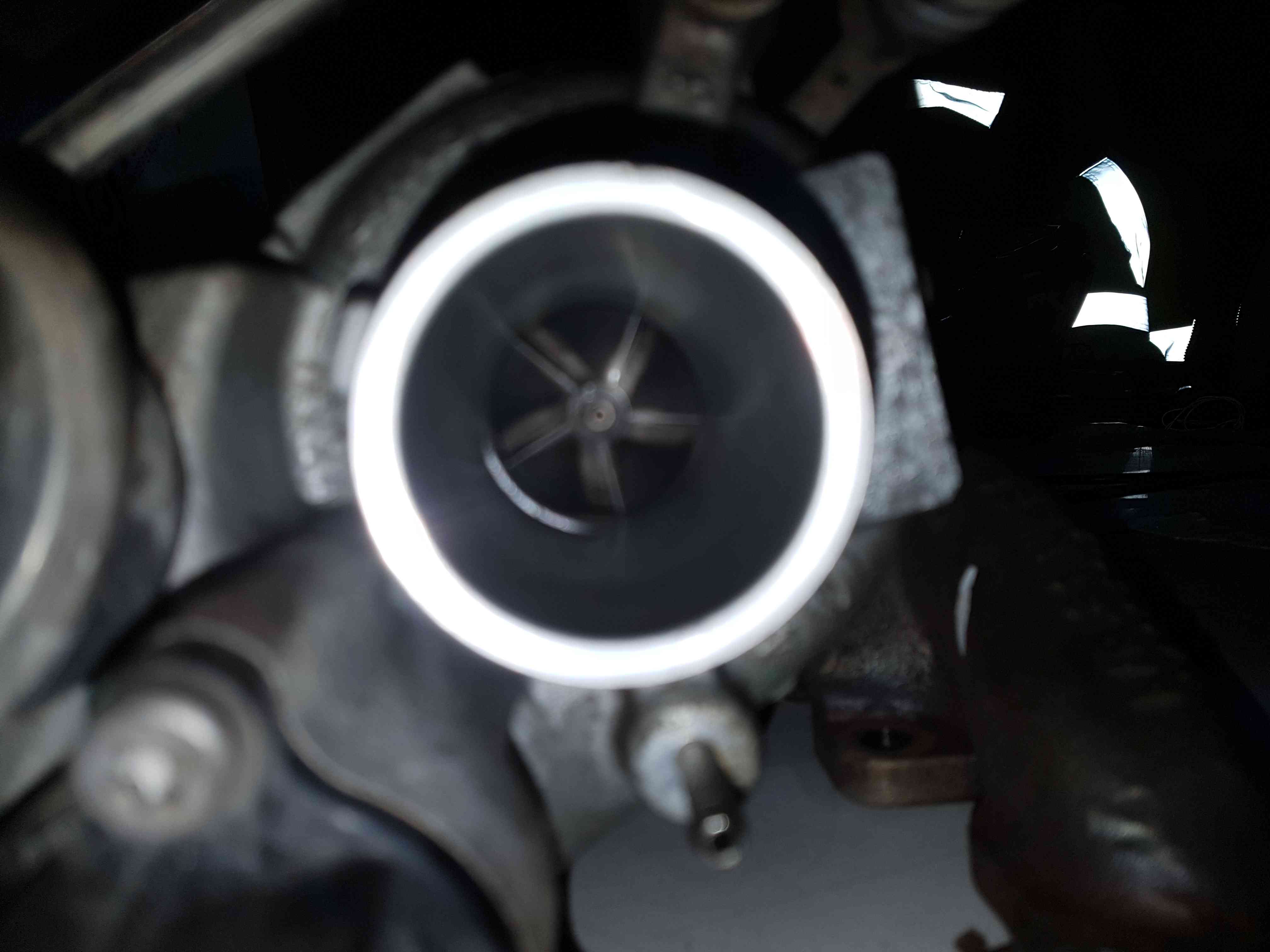Thumb 6 Nissan Qashqai  2015-2021 1.2 TCE petrol turbo 8201439411