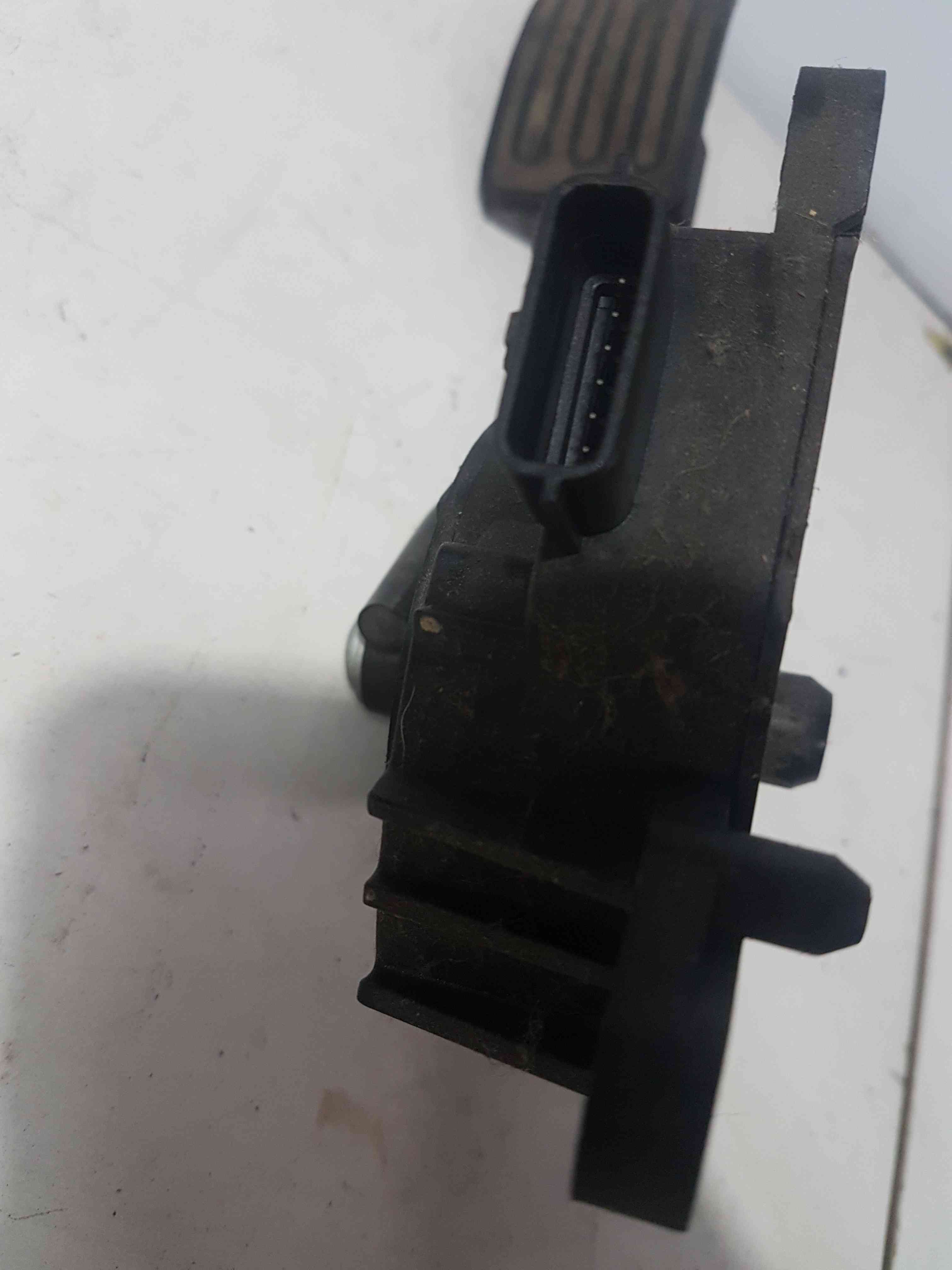 Thumb 3 Nissan Qashqai 2006-2013 Accelerator Pedal Throttle 2047A00091