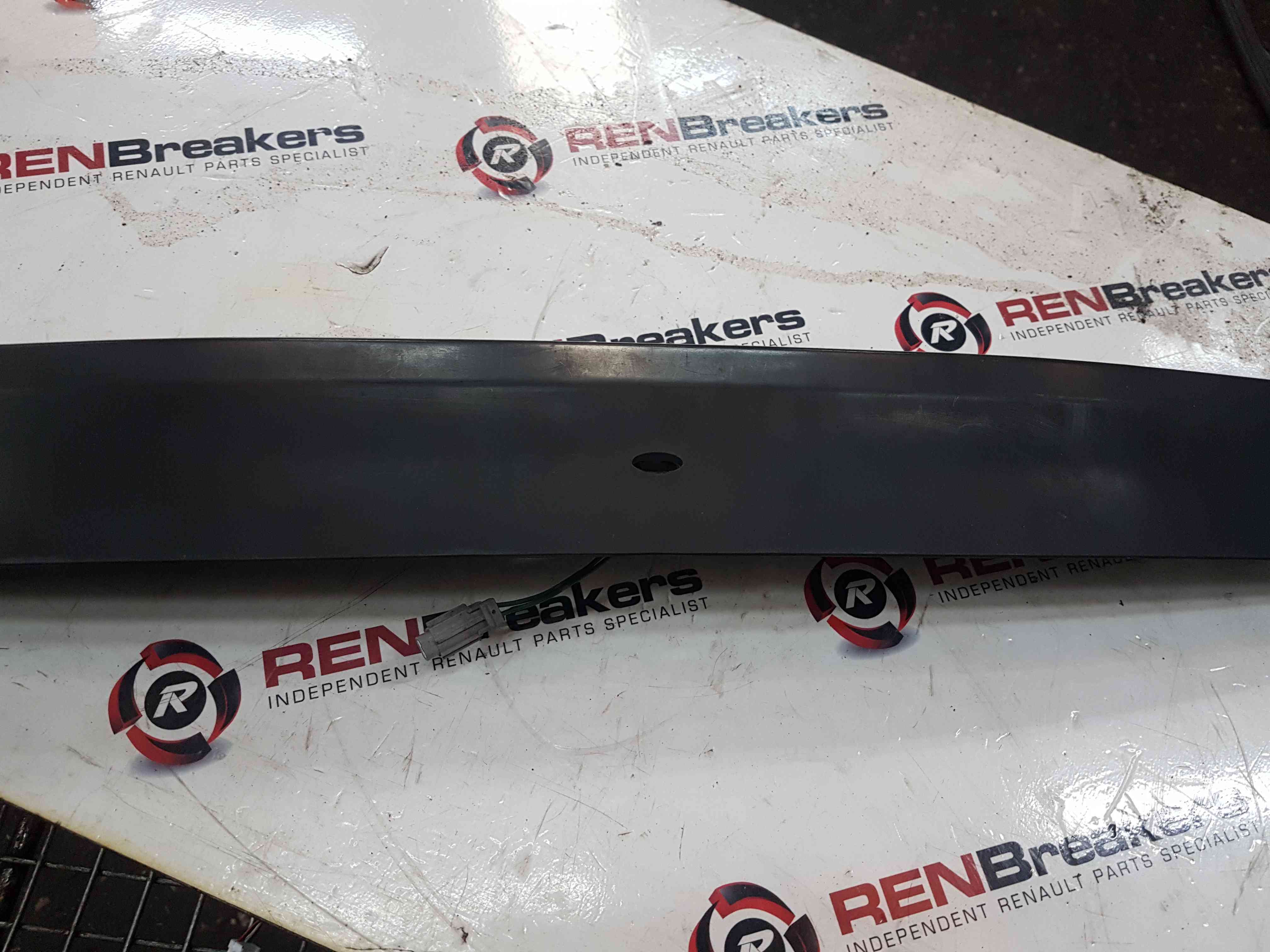 Thumb 6 Nissan Qashqai 2006-2013 Boot Trim Number Plate Lights Panel