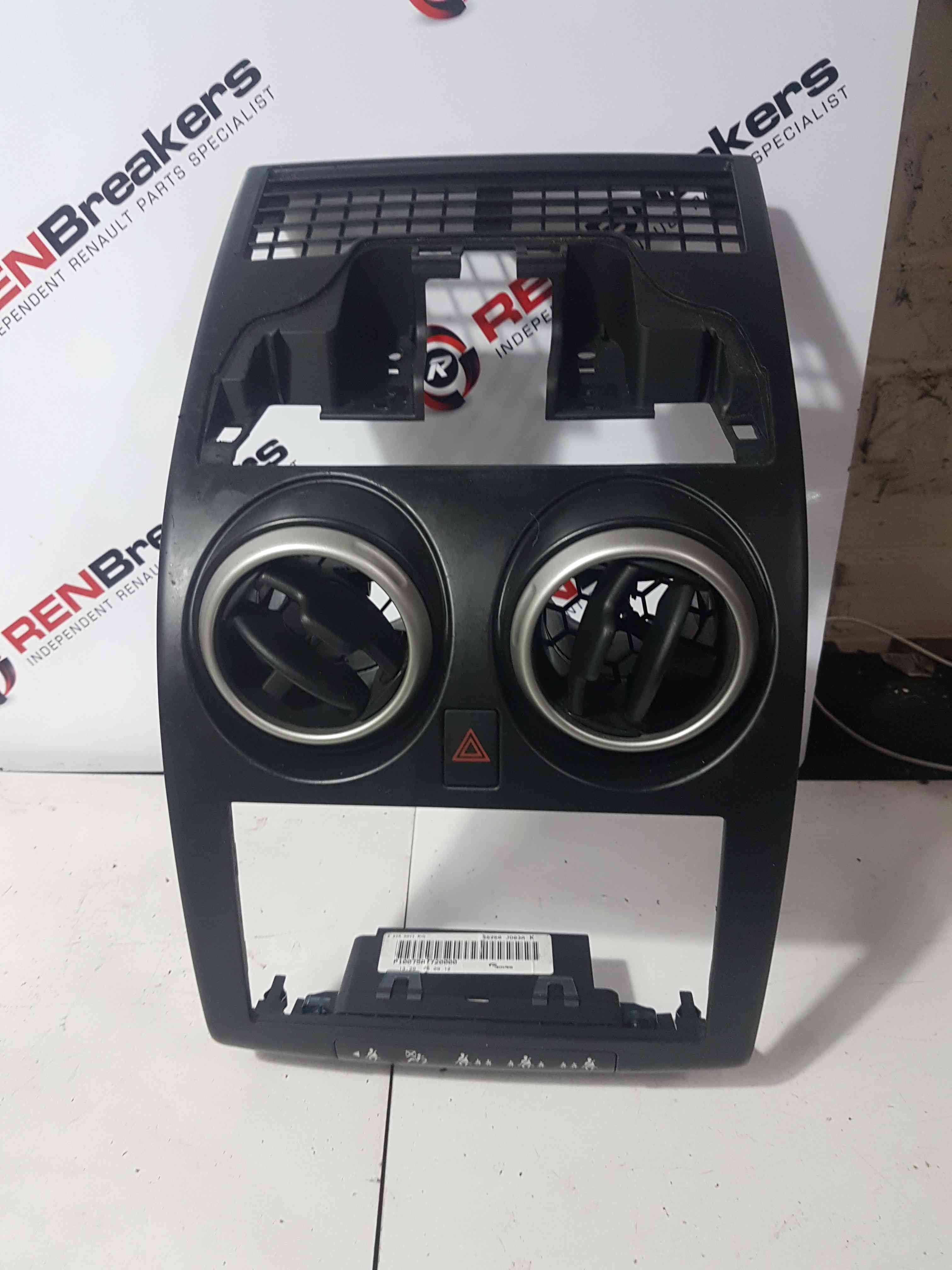 Thumb 2 Nissan Qashqai 2006-2013 Dashboard Heater Vent Trim Surround