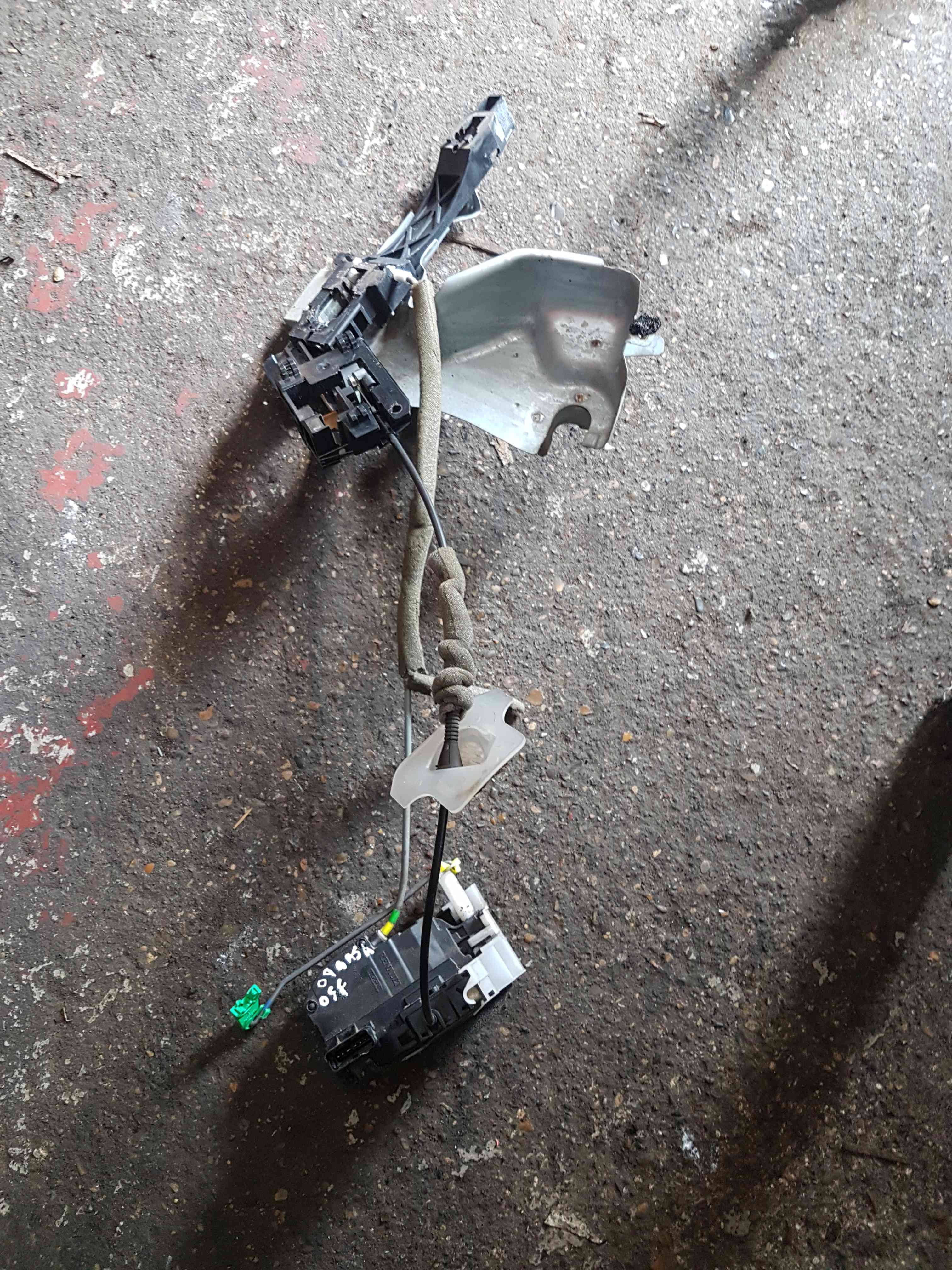 Thumb 6 Nissan Qashqai 2006-2013 Driver OSF Front Door Lock Mechanism