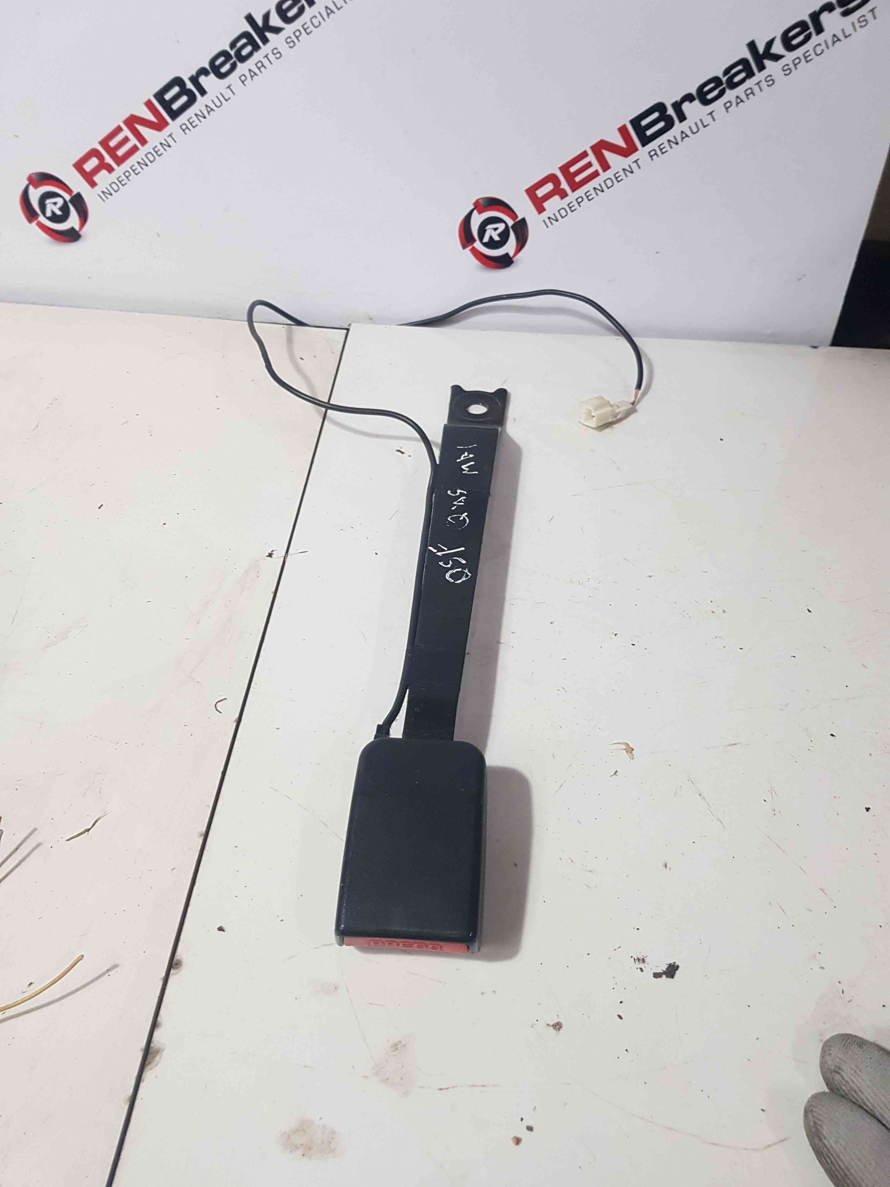 Thumb 2 Nissan Qashqai 2006-2013 Drivers OSF Front Seat Belt Buckle