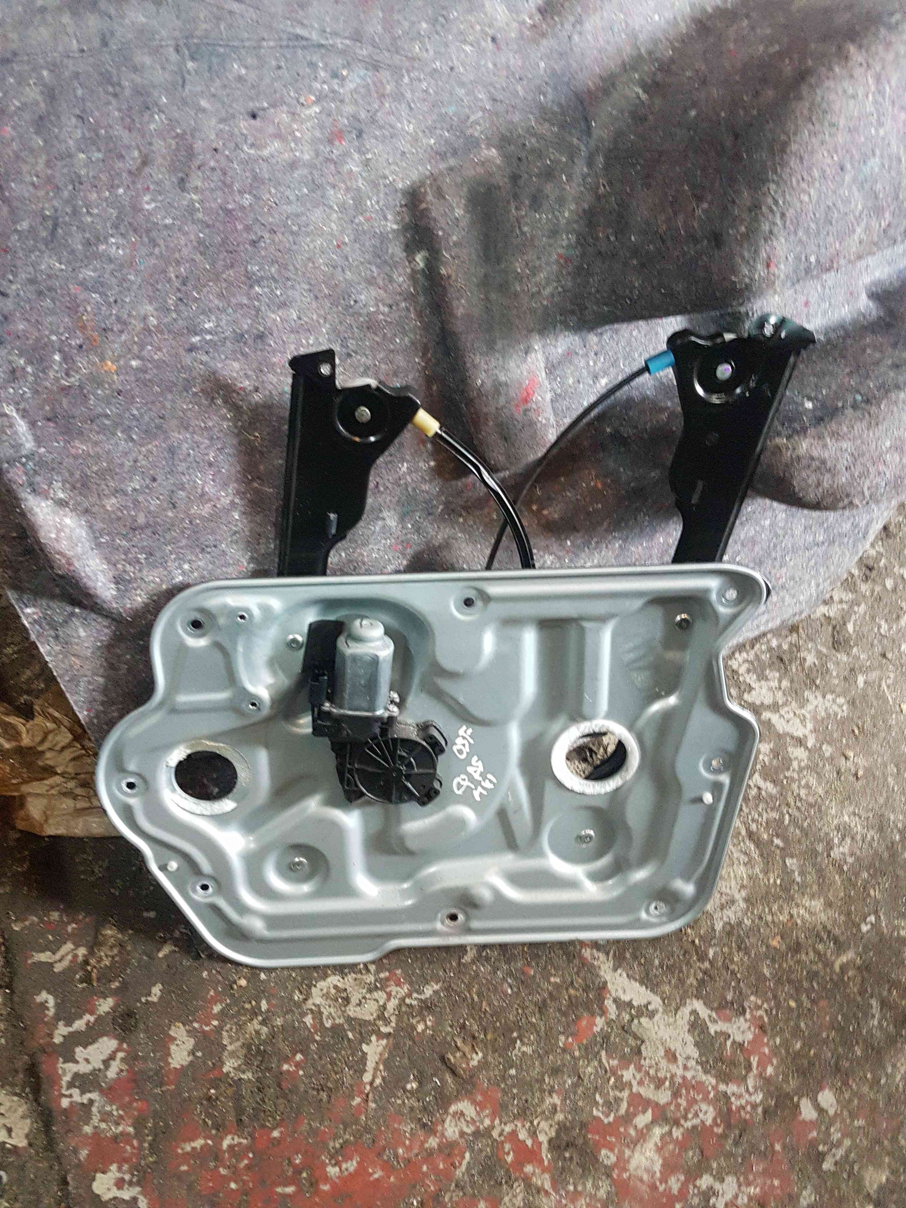 Thumb 3 Nissan Qashqai 2006-2013 Drivers OSF Front Window Motor + Regulator 6Pin