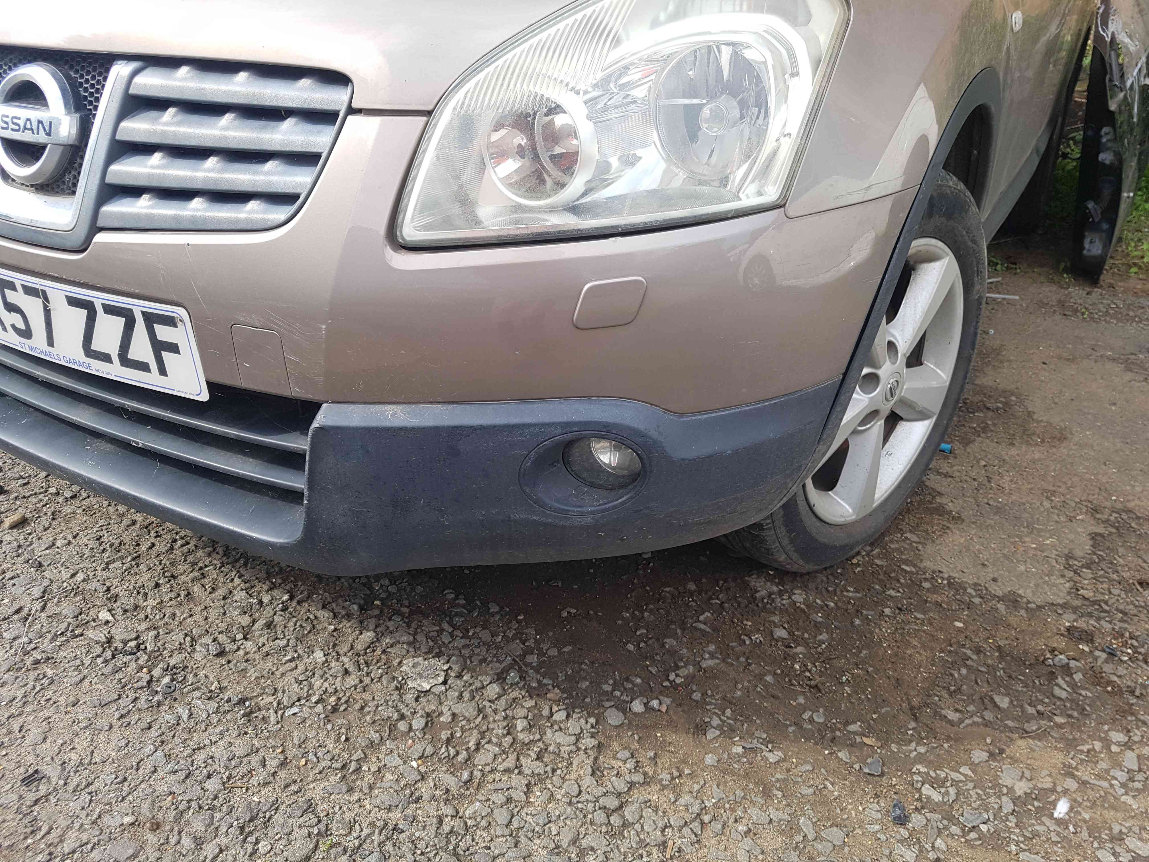 Thumb 4 Nissan Qashqai 2006-2013 Front Bumper + Grill C30 Cafe Latte