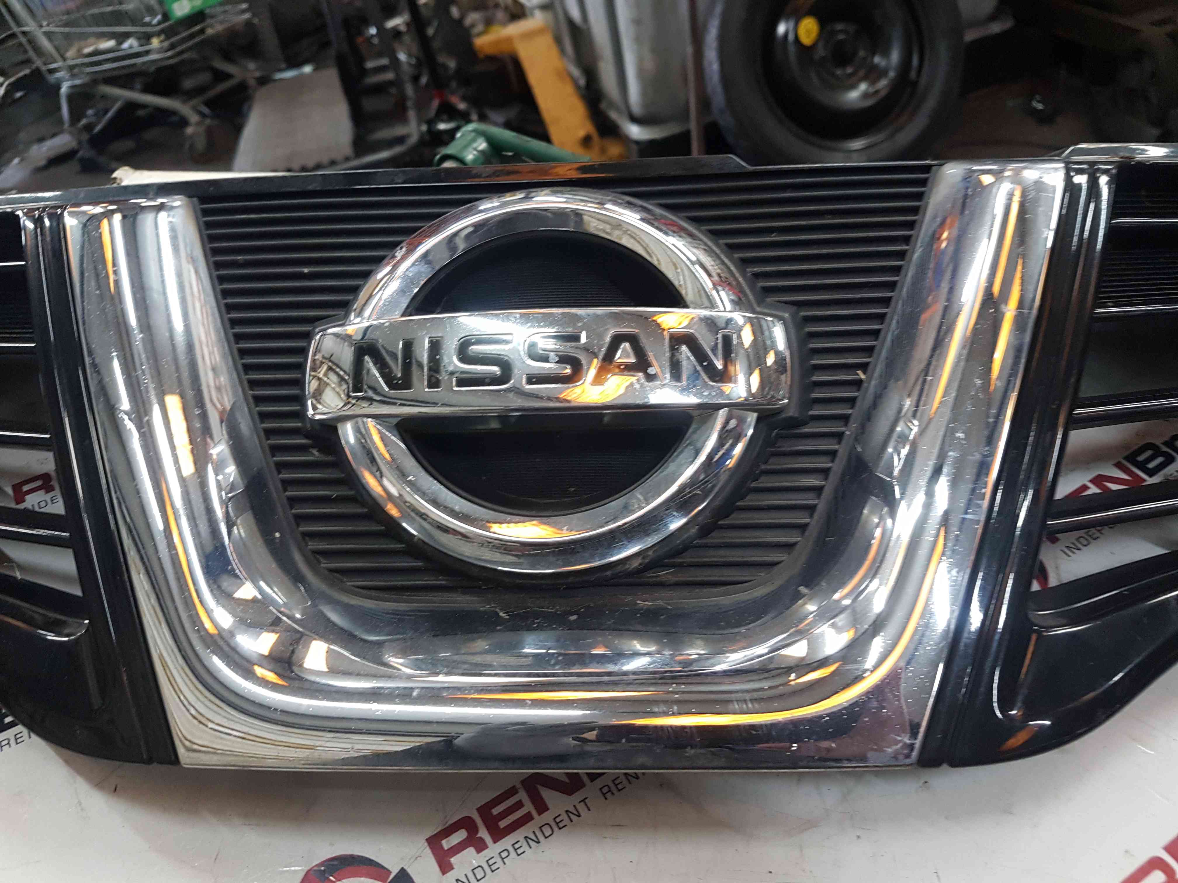 Thumb 3 Nissan Qashqai 2006-2013 Front Bumper Grill 62310Br00a