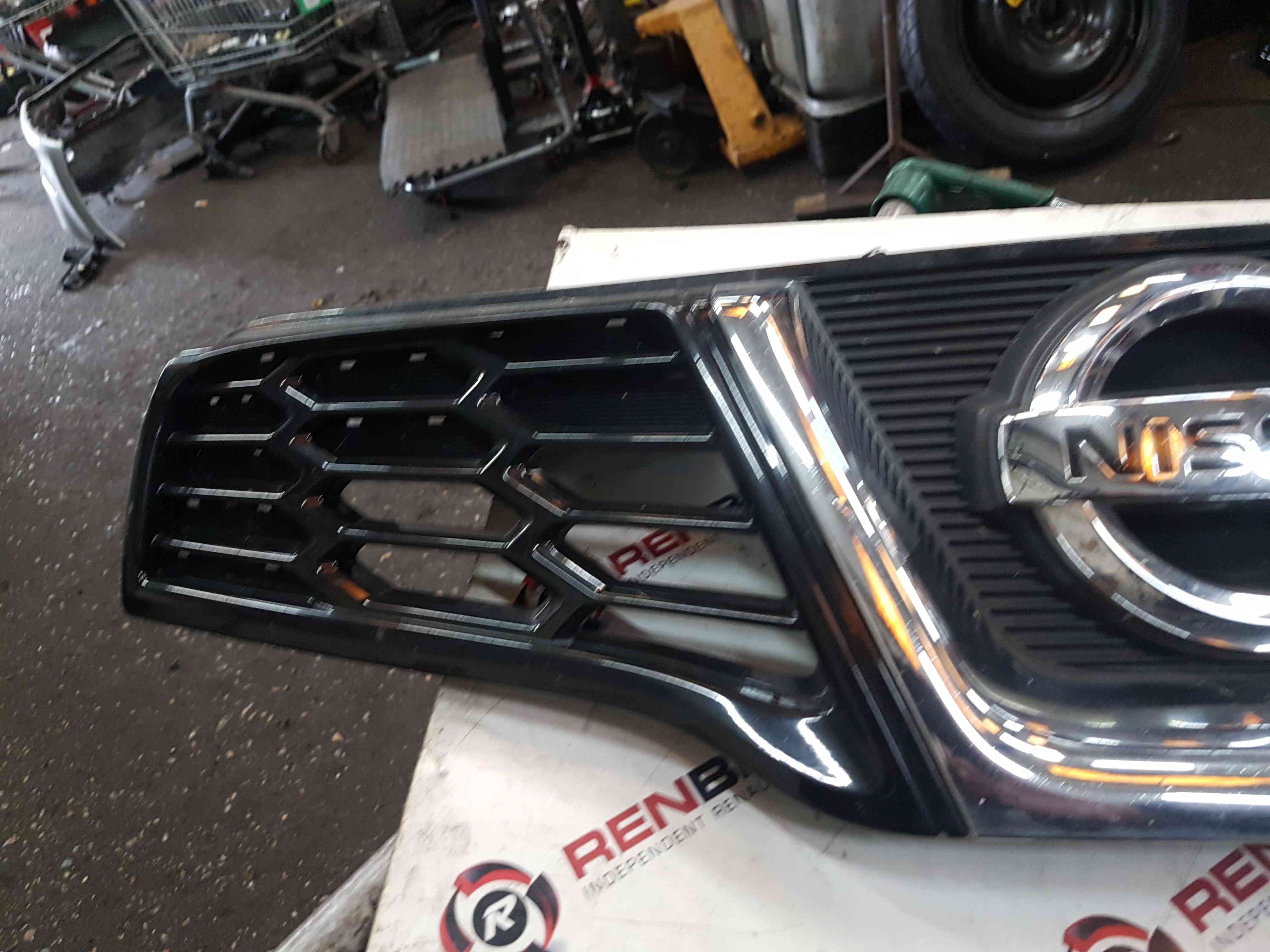 Thumb 4 Nissan Qashqai 2006-2013 Front Bumper Grill 62310Br00a