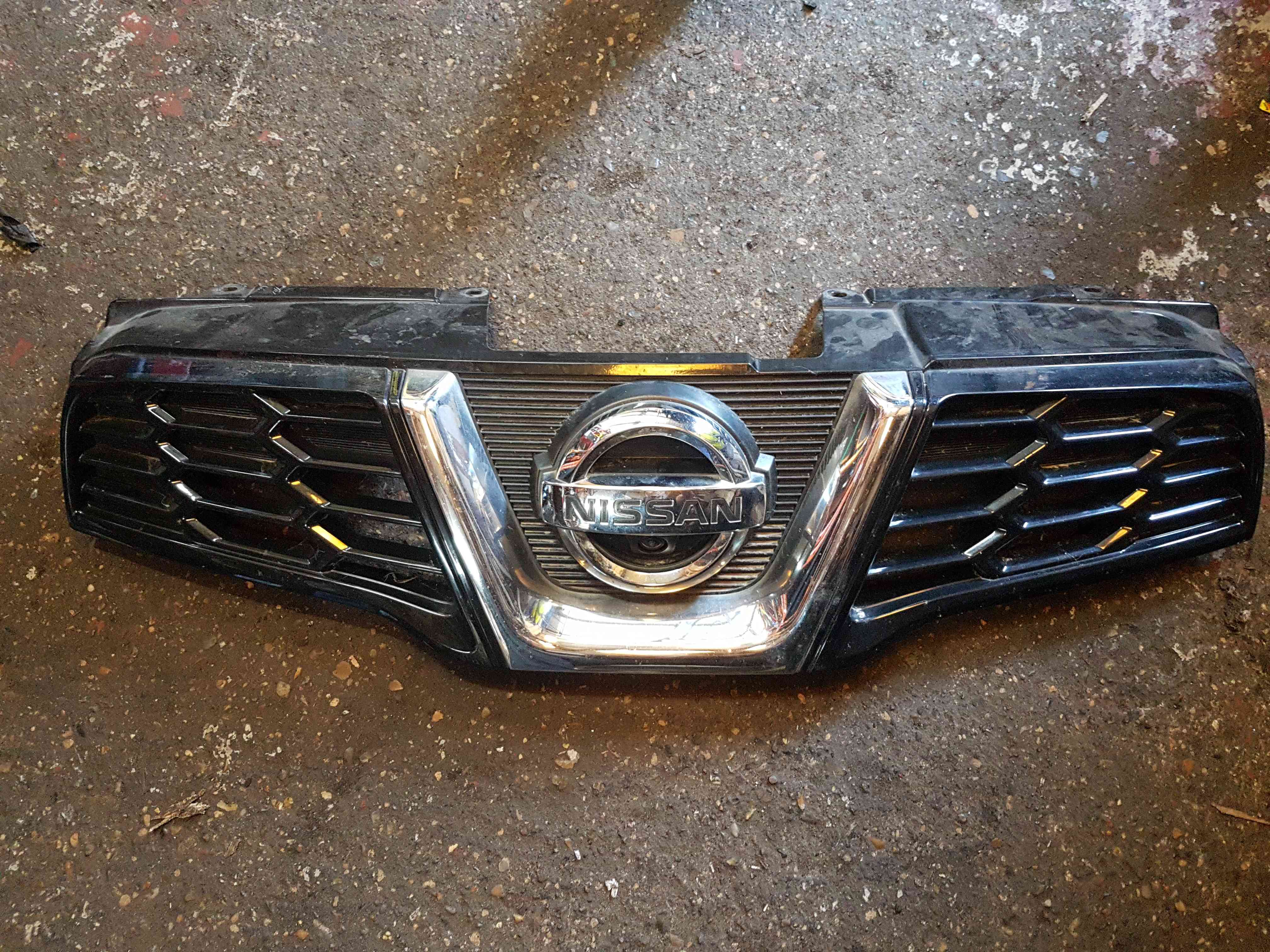 Thumb 3 Nissan Qashqai 2006-2013 Front Bumper Grill 62310Br10a 360
