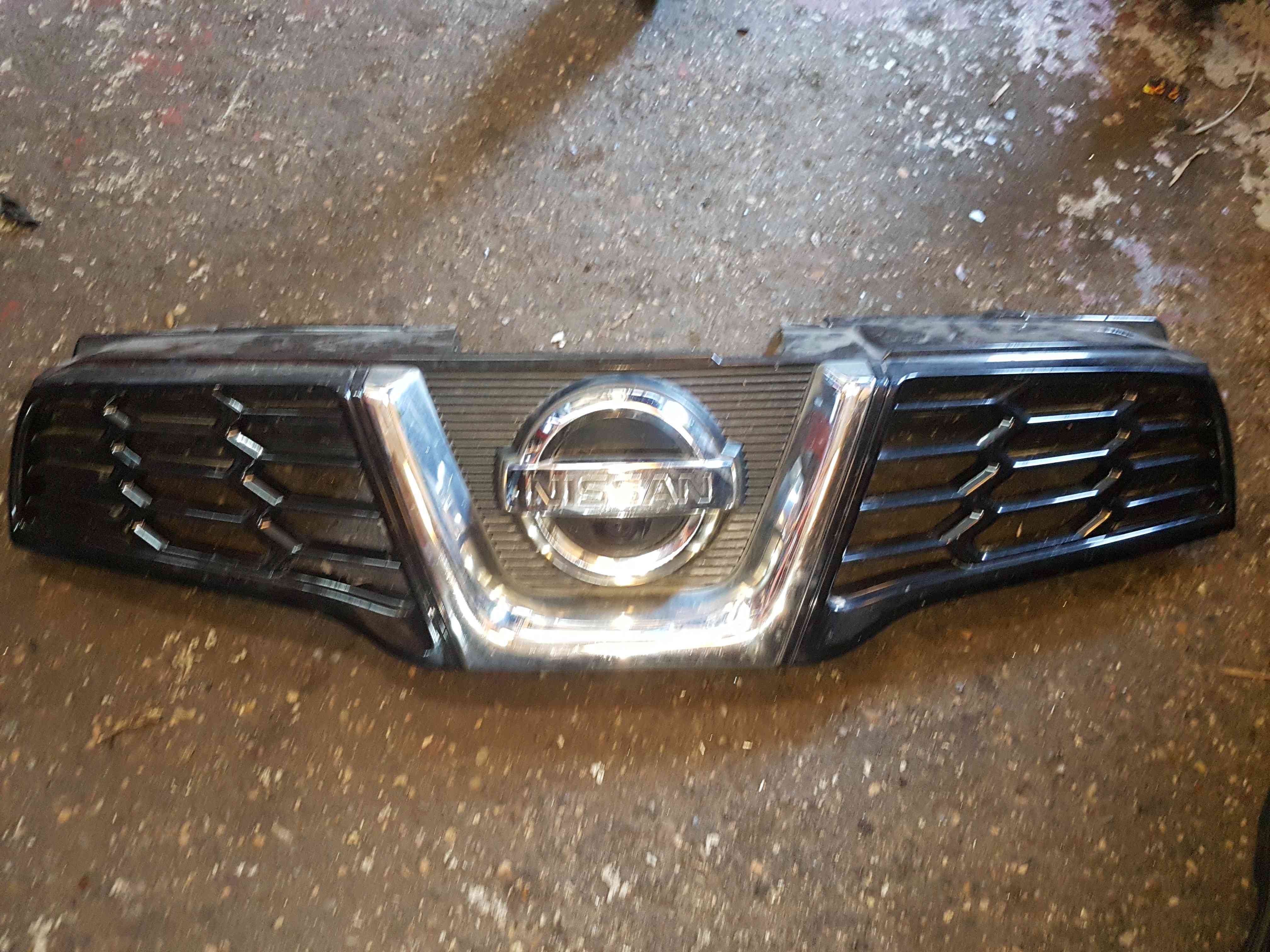 Thumb 10 Nissan Qashqai 2006-2013 Front Bumper Grill 62310Br10a 360