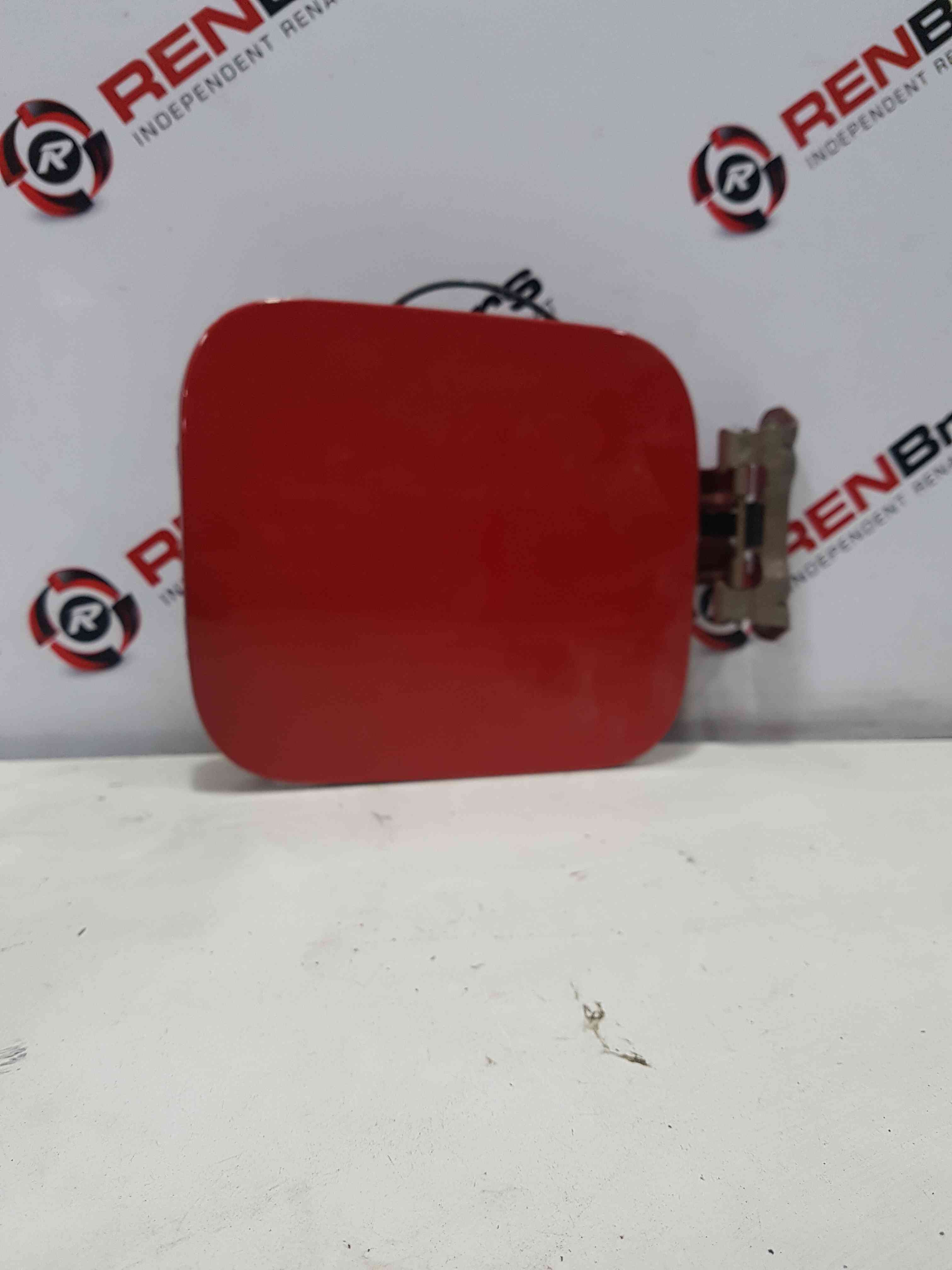 Thumb 2 Nissan Qashqai 2006-2013 Fuel Flap Hinge + CAP Red Z10