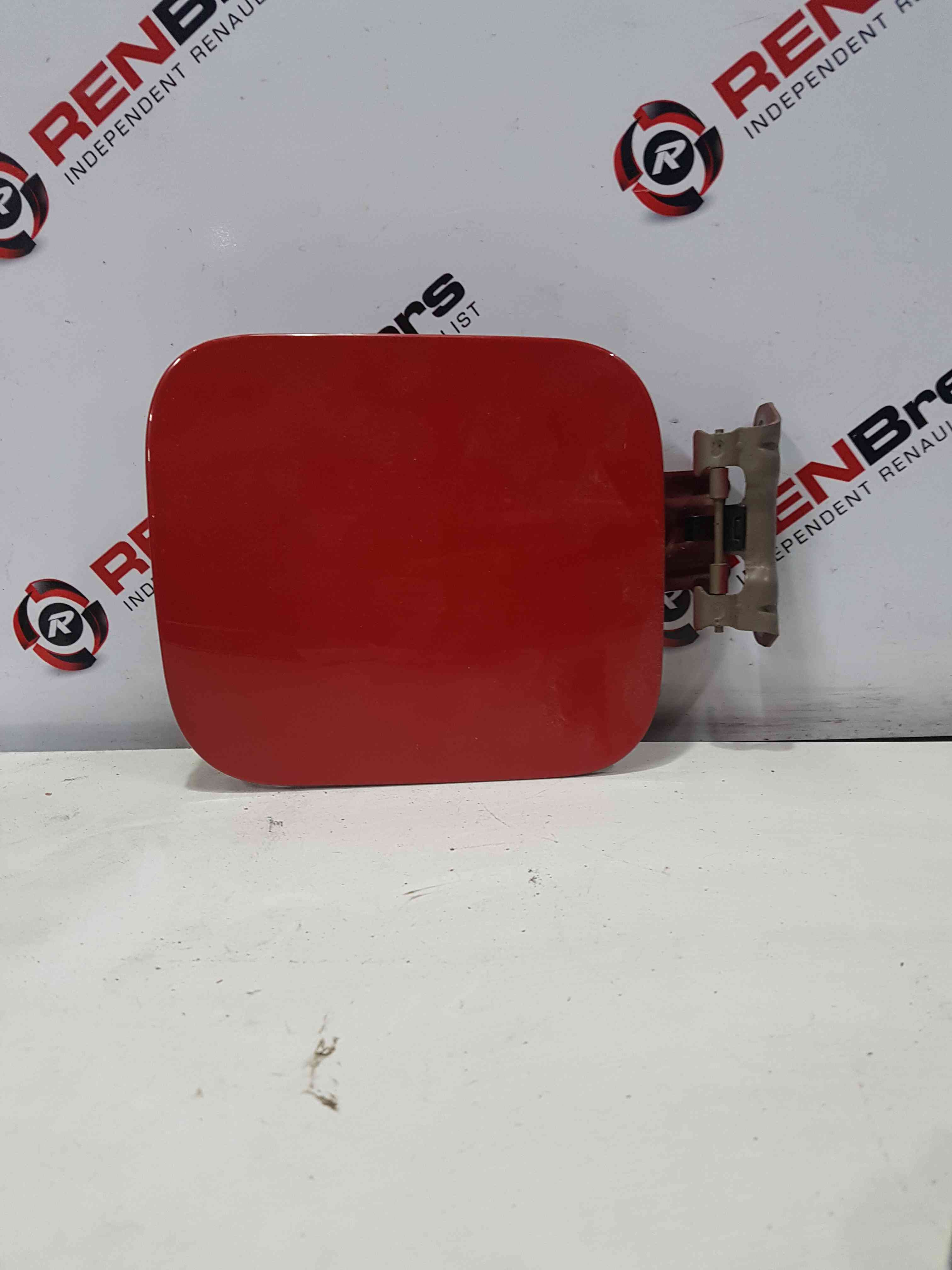 Thumb 8 Nissan Qashqai 2006-2013 Fuel Flap Hinge + CAP Red Z10