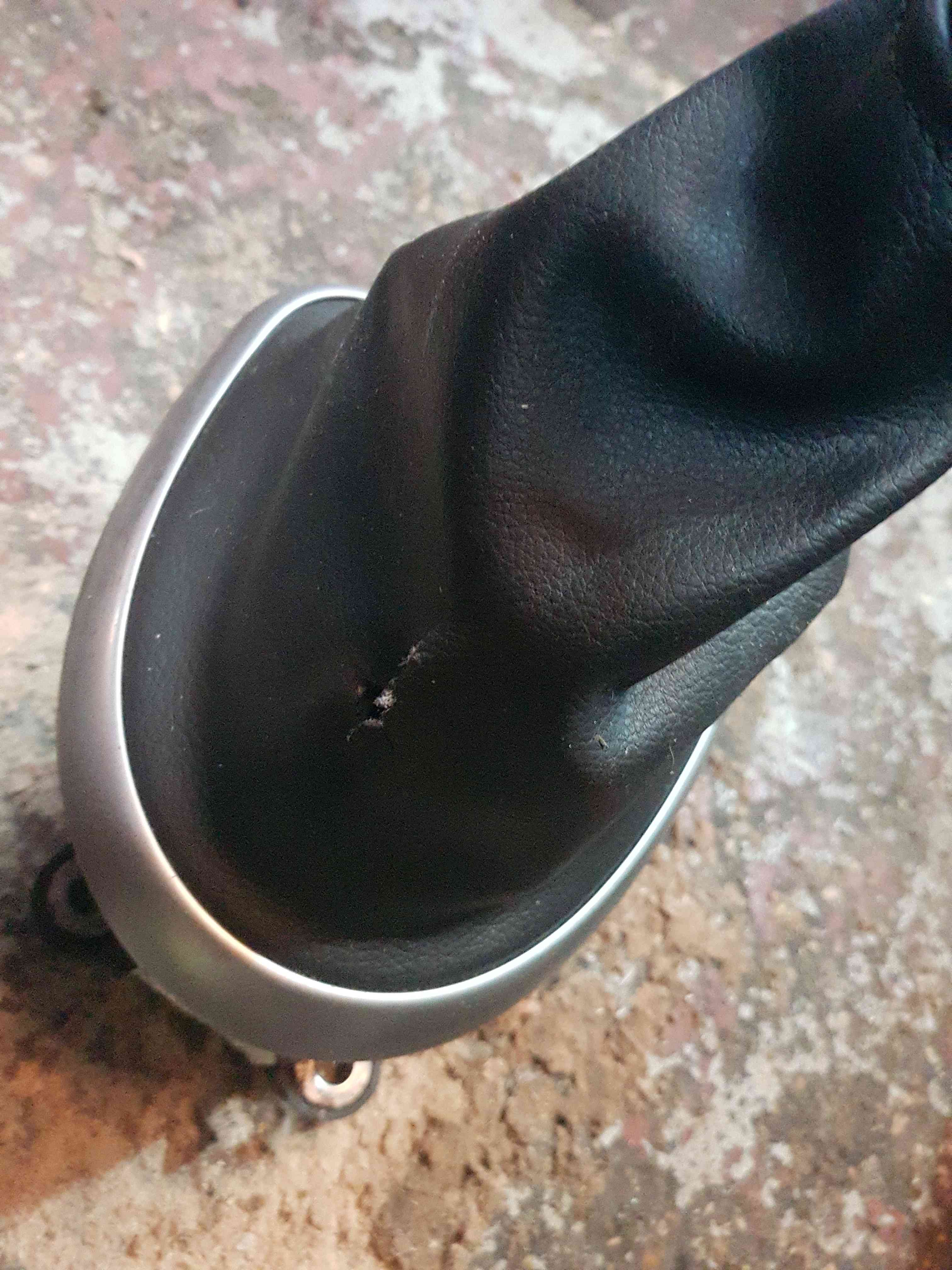 Thumb 2 Nissan Qashqai 2006-2013 Gearstick Mechanism Gear Knob