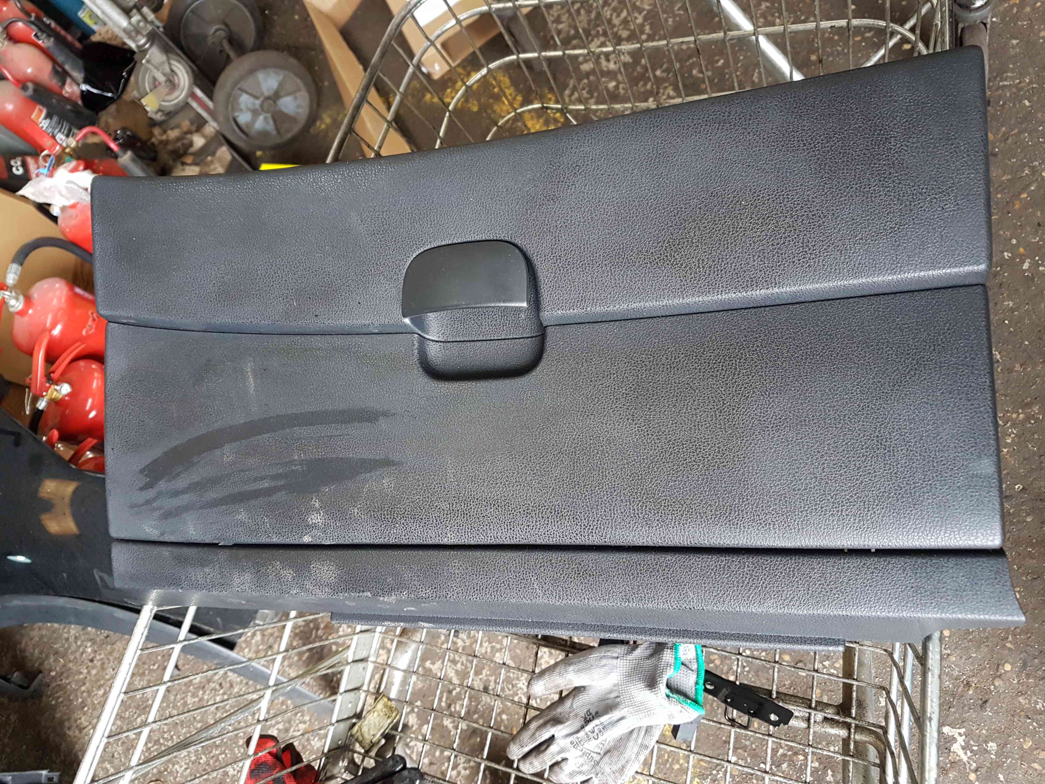 Thumb 4 Nissan Qashqai 2006-2013 Glove BOX Compartment Storage