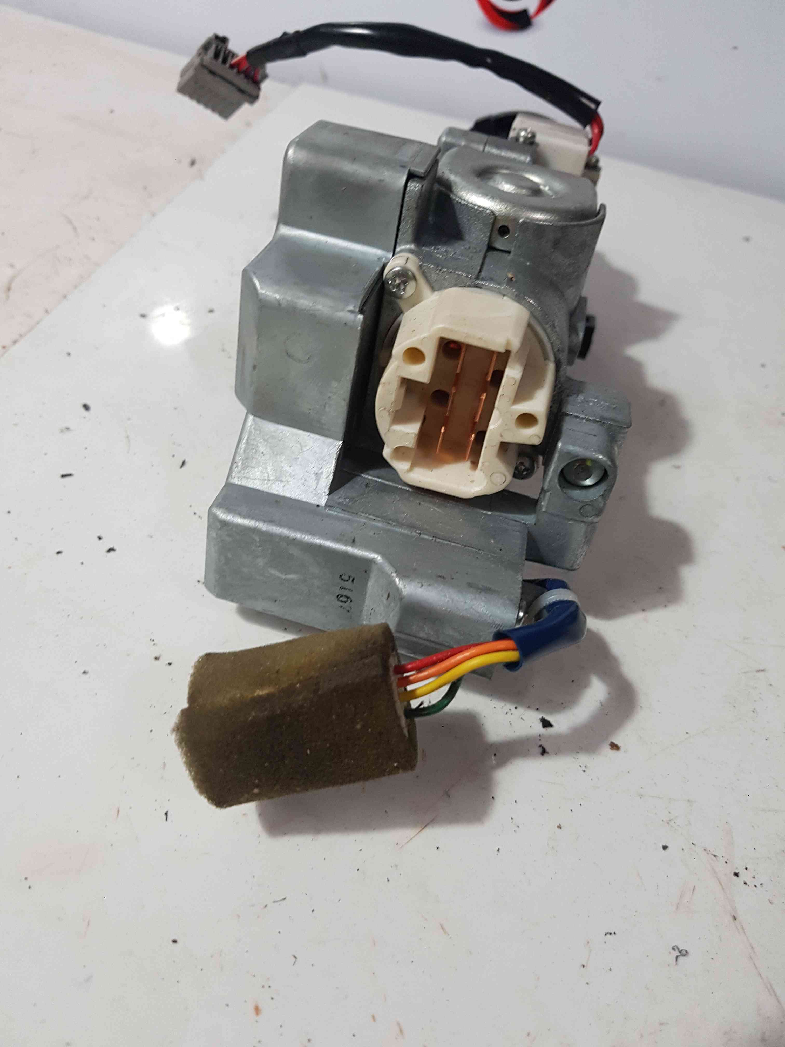 Thumb 3 Nissan Qashqai 2006-2013 Ignition Barrel No KEY AUTO 28590C9968