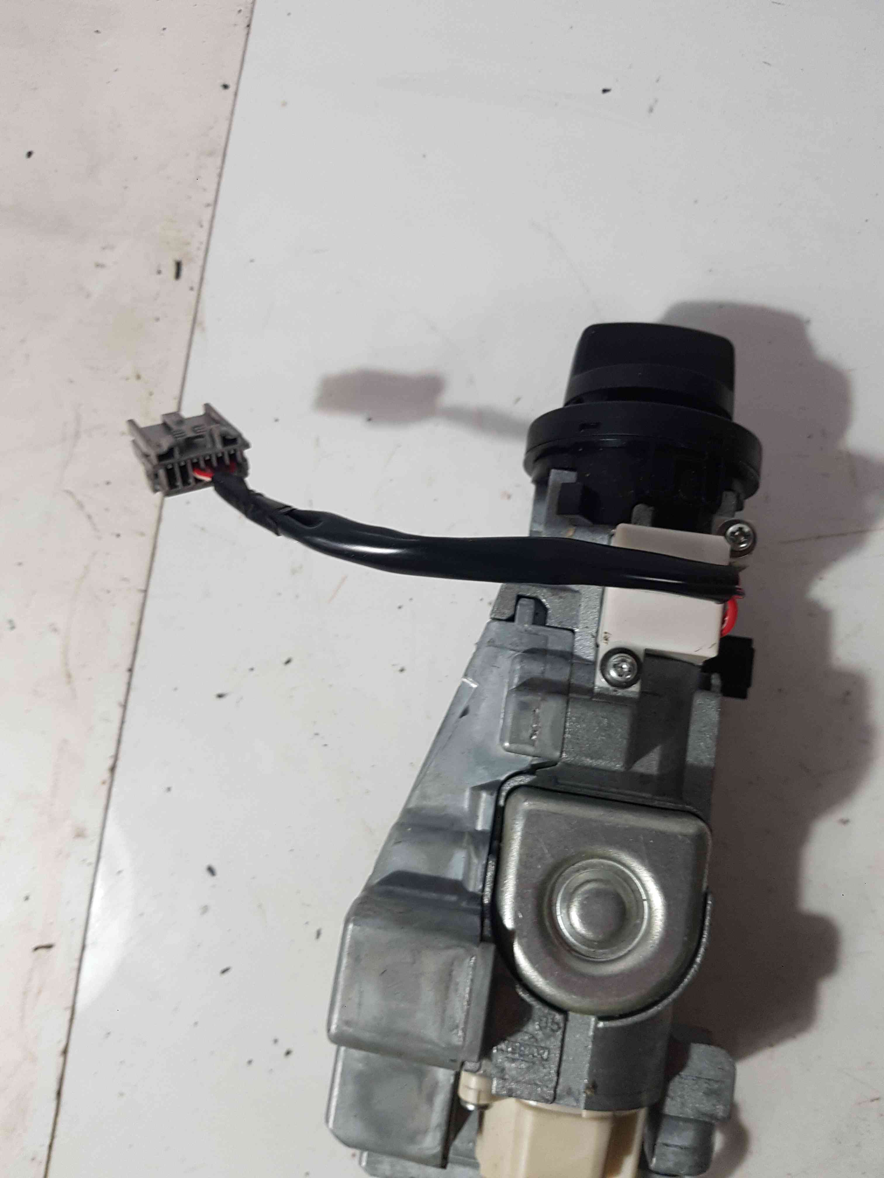 Thumb 4 Nissan Qashqai 2006-2013 Ignition Barrel No KEY AUTO 28590C9968