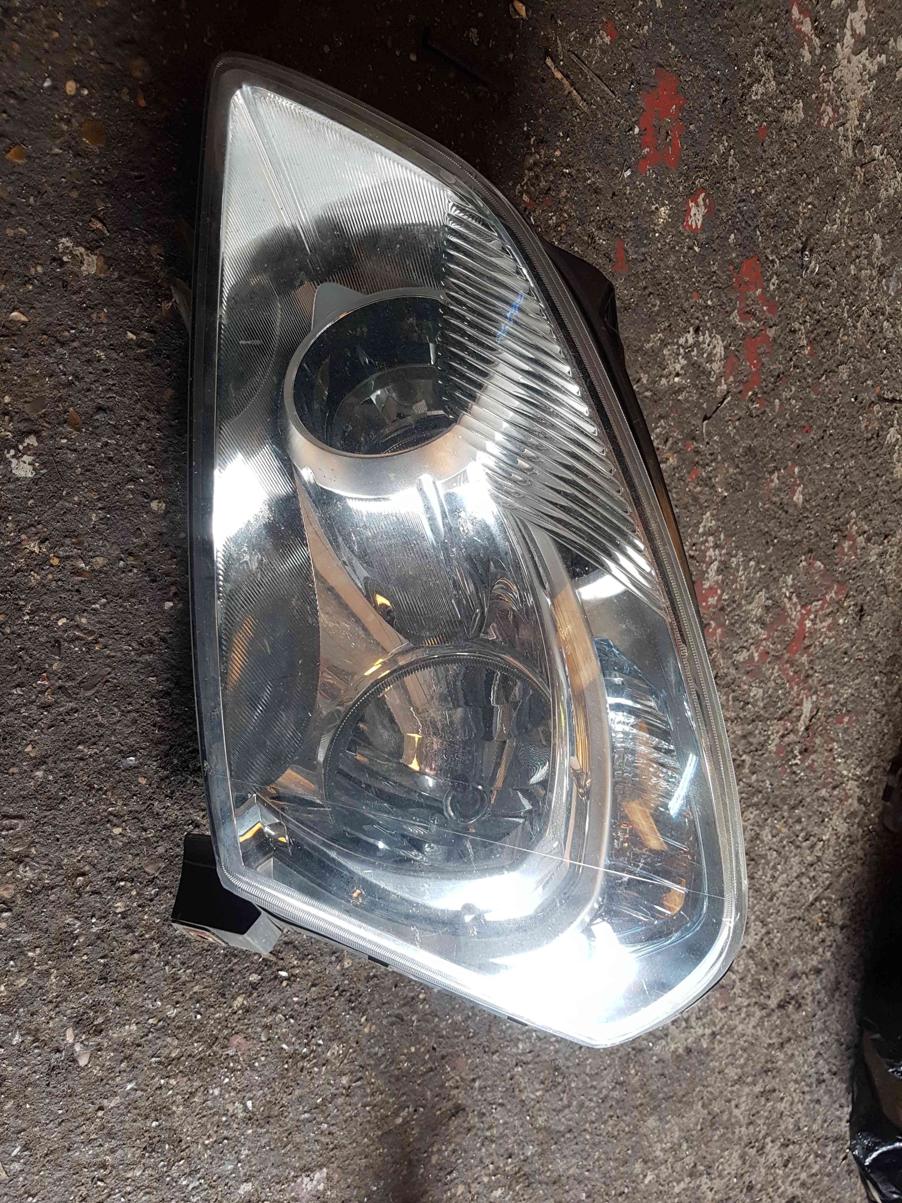 Thumb 4 Nissan Qashqai 2006-2013 NSF Passenger Headlight 26060JD00D