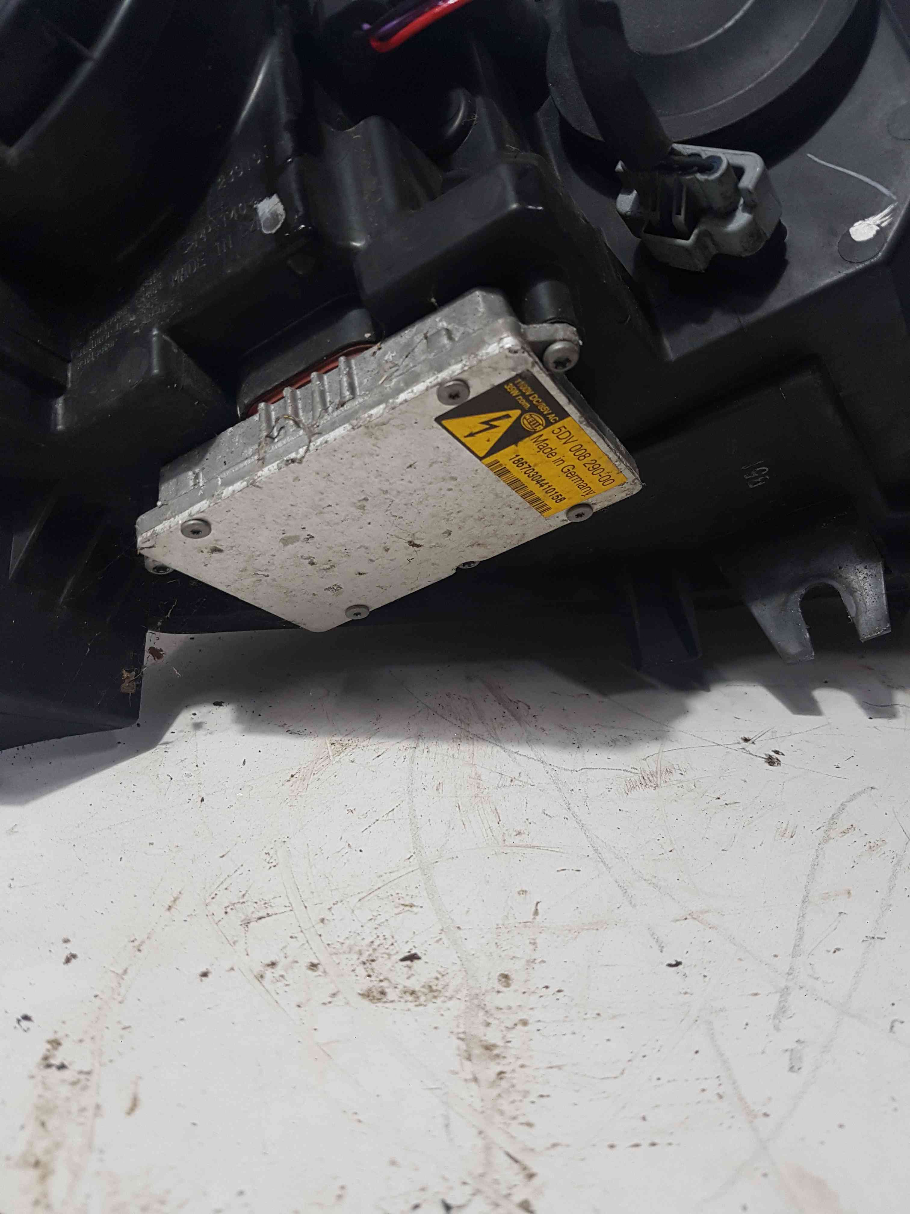 Thumb 2 Nissan Qashqai 2006-2013 NSF Passenger Headlight XENON 26060Jd01a