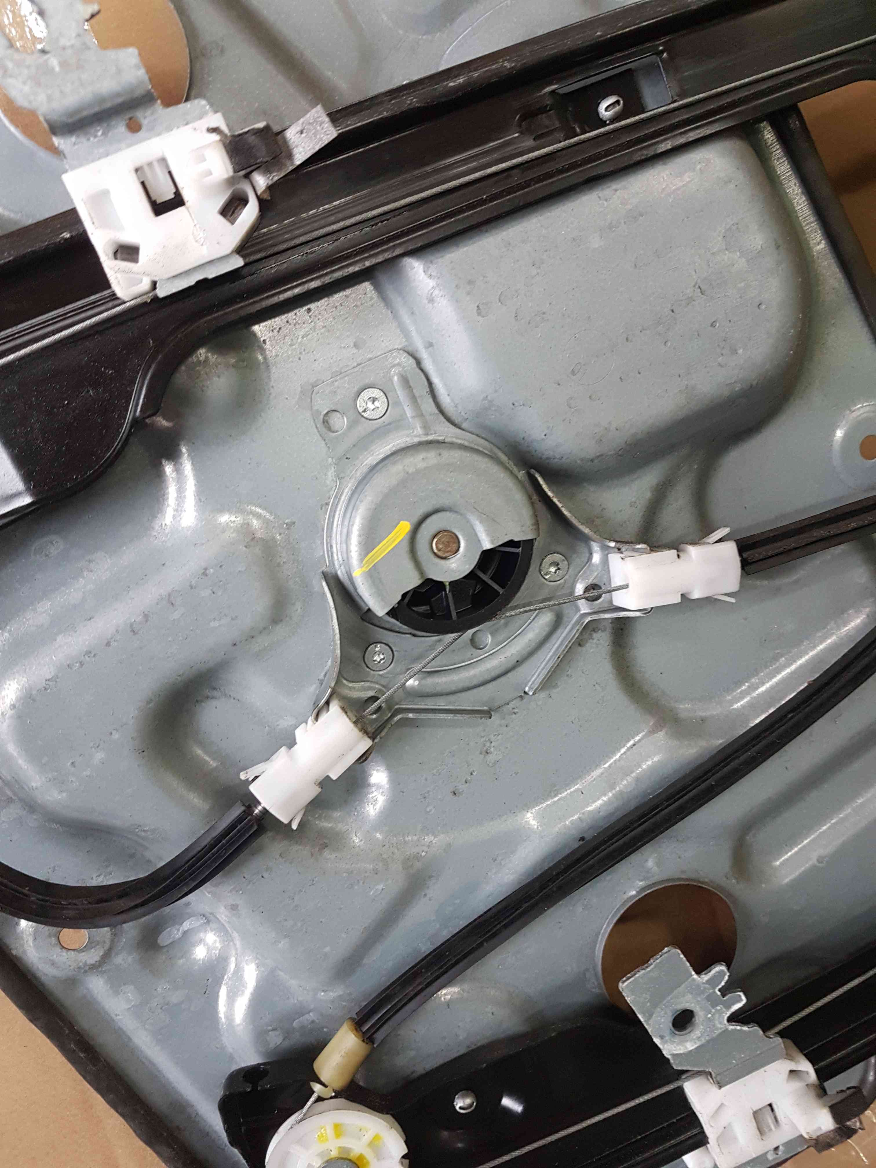 Thumb 7 Nissan Qashqai 2006-2013 NSF Window Motor Regulator 2pin