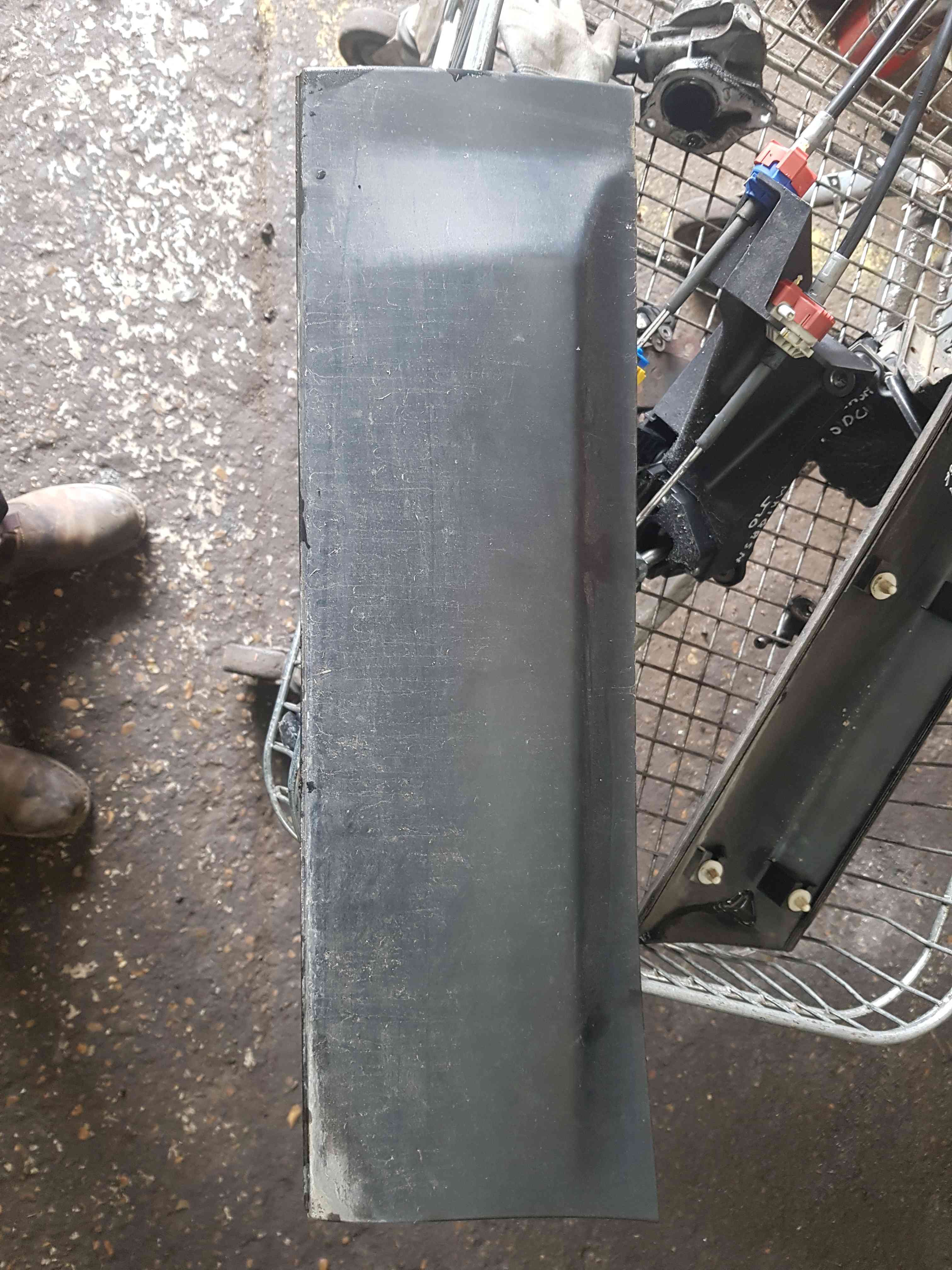 Thumb 2 Nissan Qashqai 2006-2013 NSR Passenger NSR Rear Door Moulding Trim 82871JD01D