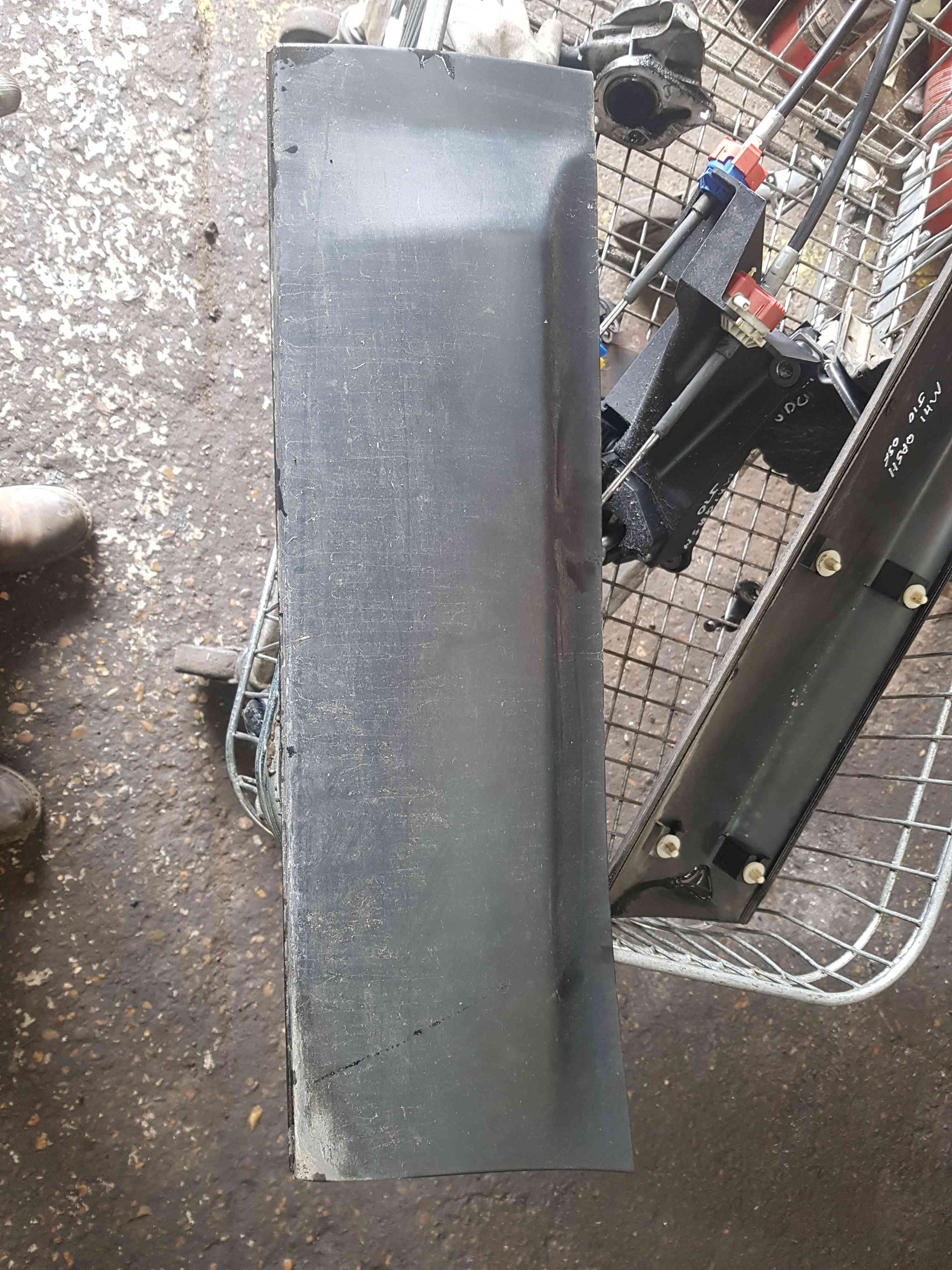 Thumb 5 Nissan Qashqai 2006-2013 NSR Passenger NSR Rear Door Moulding Trim 82871JD01D