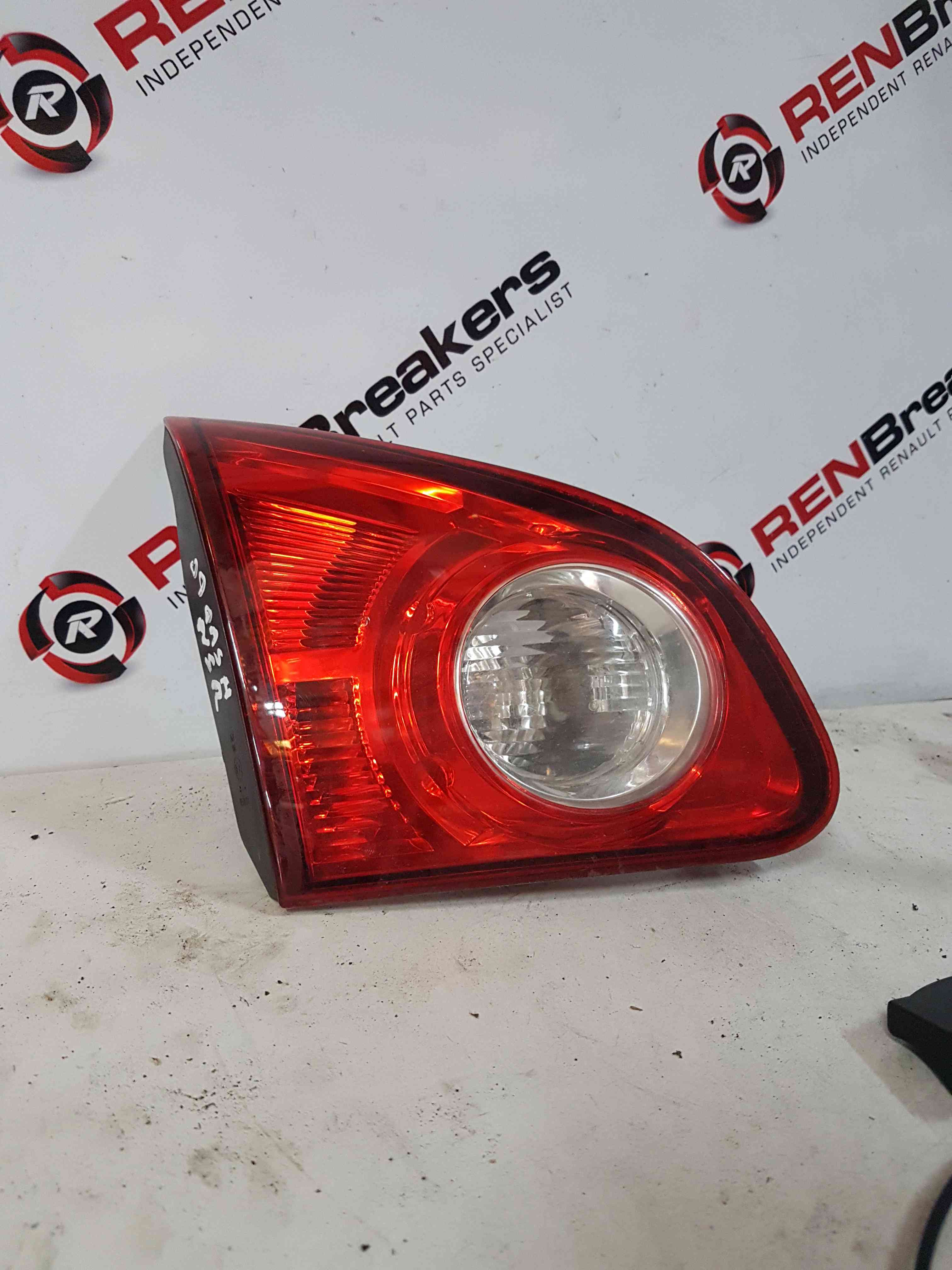 Thumb 8 Nissan Qashqai 2006-2013 Passenger NSR Rear Boot Inner Brake Light  26555Jd800