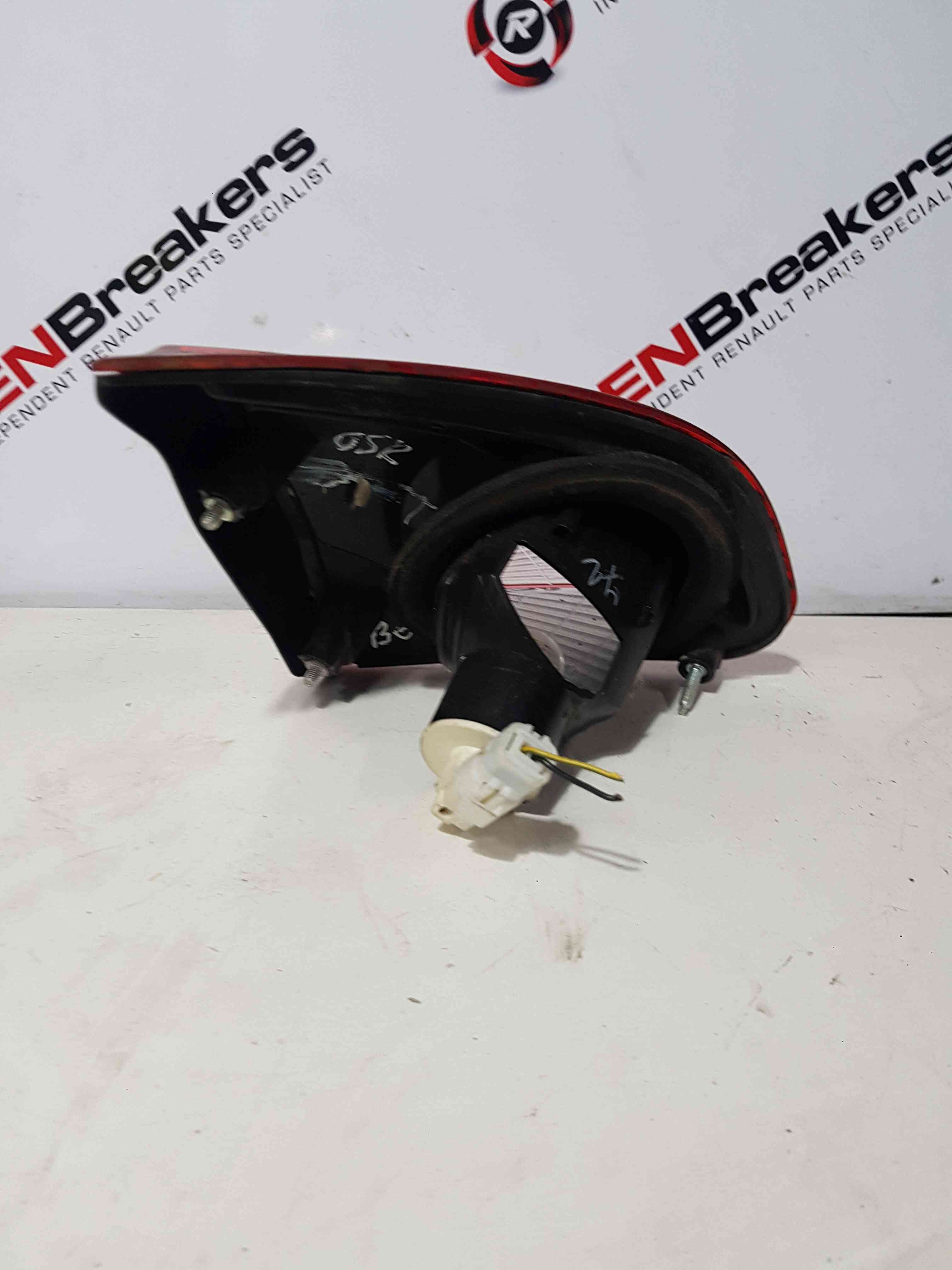 Thumb 5 Nissan Qashqai 2006-2013 Passenger NSR Rear Boot Inner Brake Light  B26550BR01A