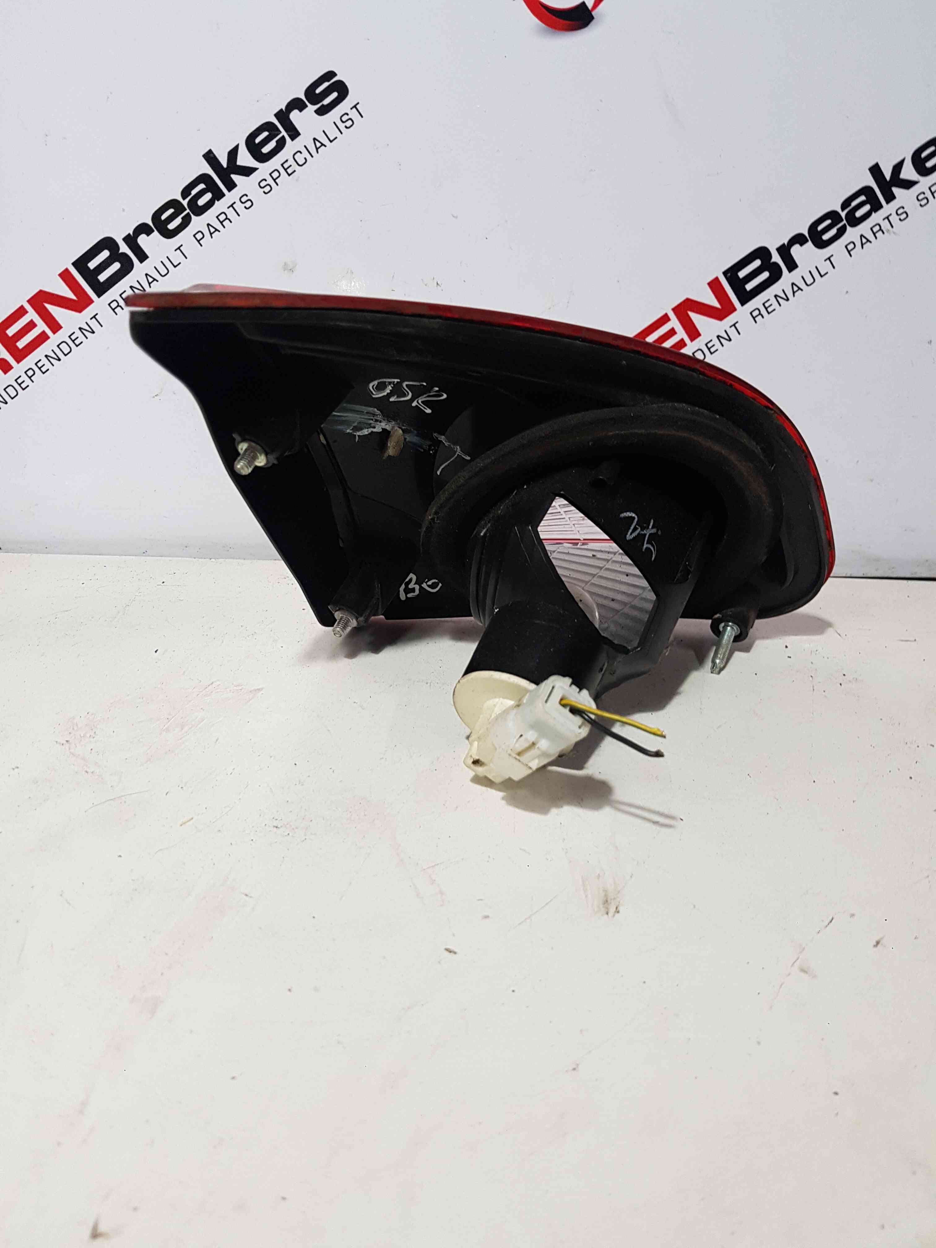 Thumb 6 Nissan Qashqai 2006-2013 Passenger NSR Rear Boot Inner Brake Light  B26550BR01A