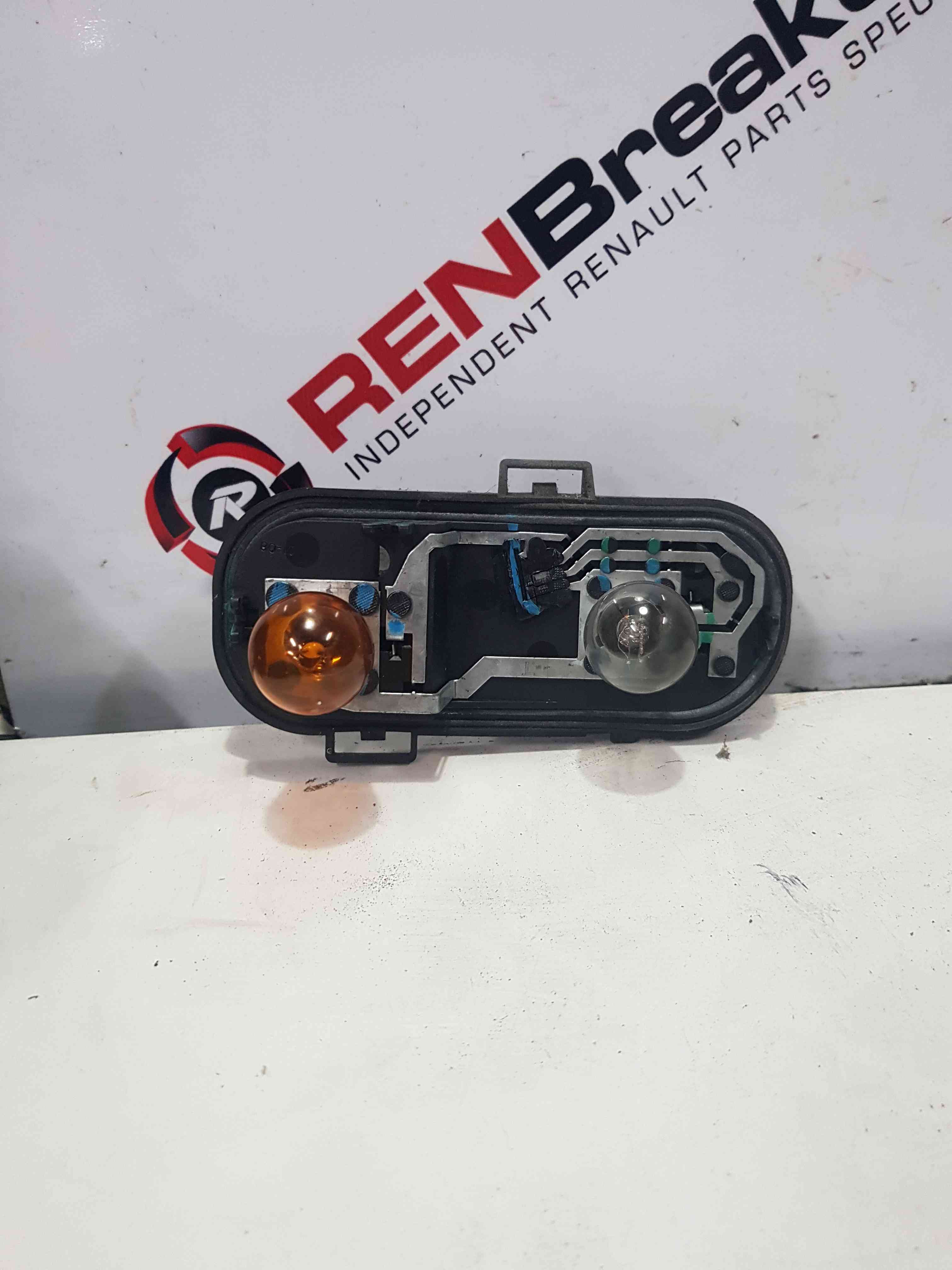 Thumb 7 Nissan Qashqai 2006-2013 Passenger NSR Rear Bulb Holder