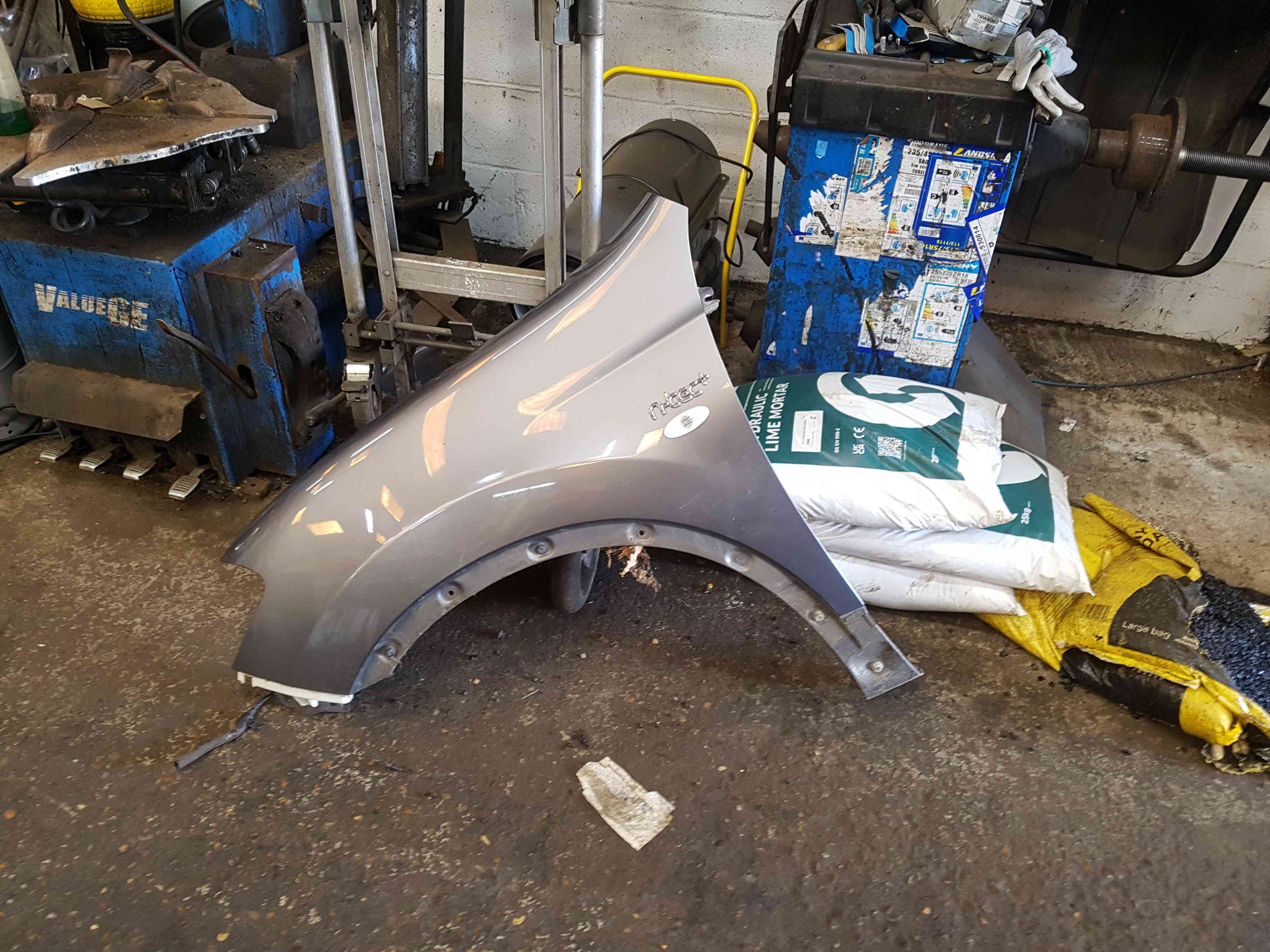 Thumb 2 Nissan Qashqai 2006-2013 Passenger Ns Wing KAD Grey