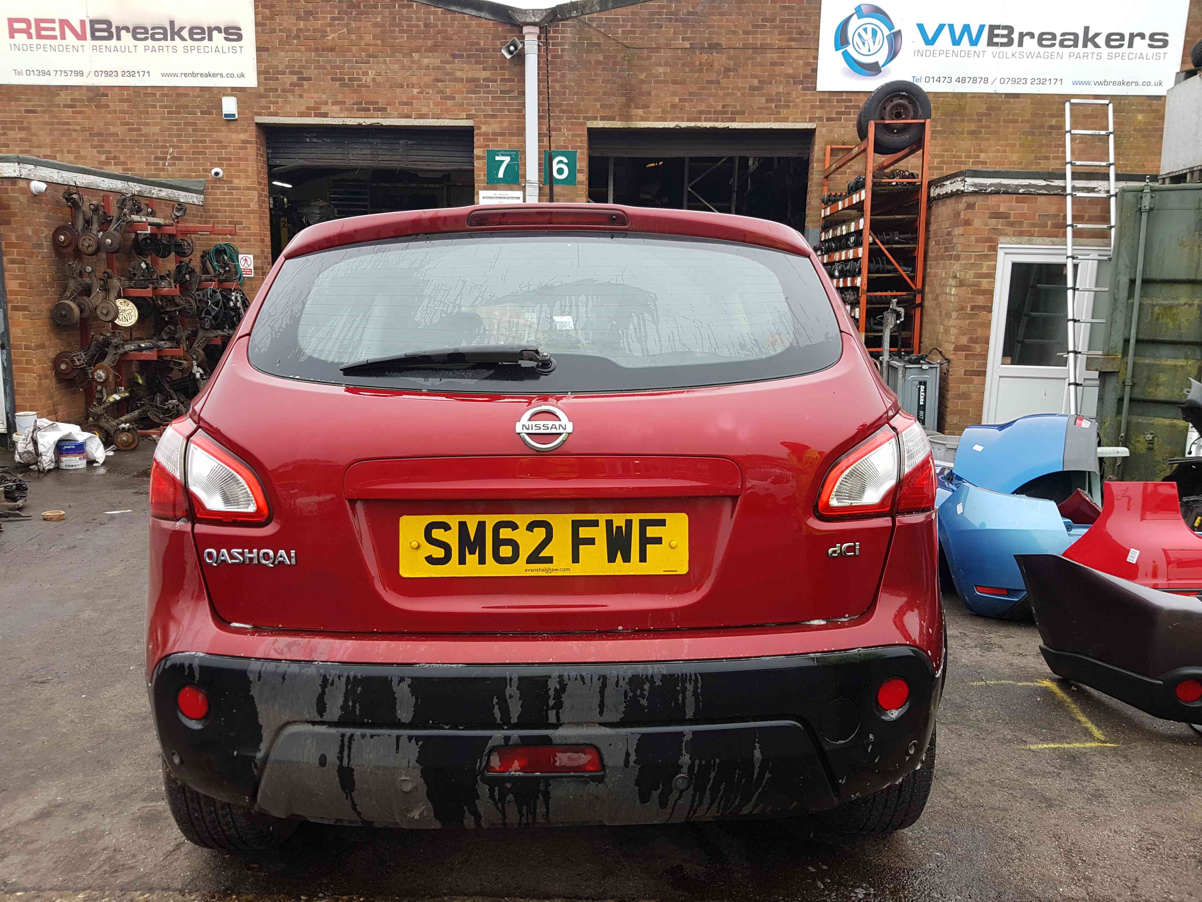 Thumb 11 Nissan Qashqai 2006-2013 Rear Tailgate Boot RED Naj