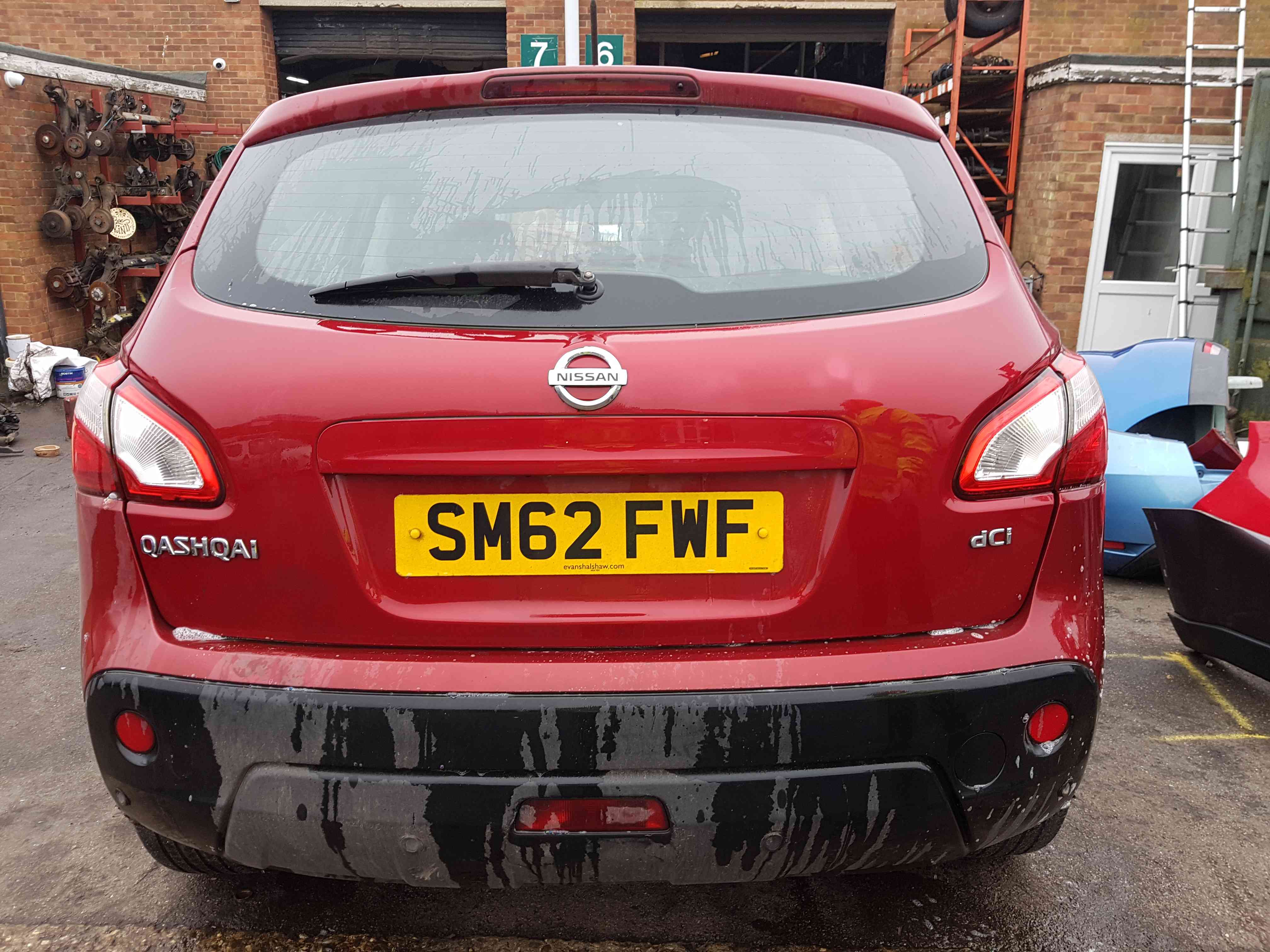 Thumb 3 Nissan Qashqai 2006-2013 Rear Tailgate Boot RED Naj