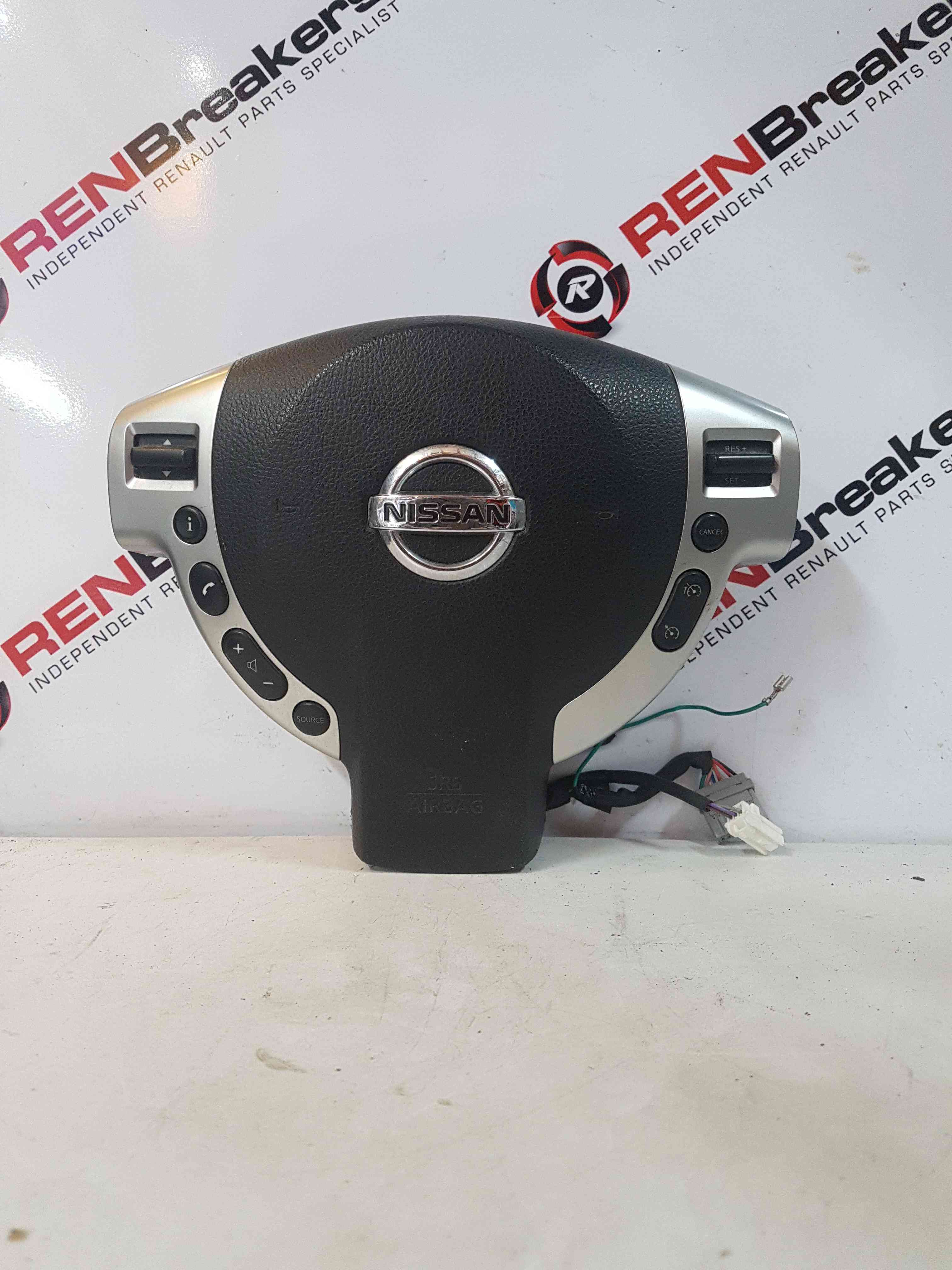 Thumb 10 Nissan Qashqai 2006-2013 Steering Wheel 34063025B 