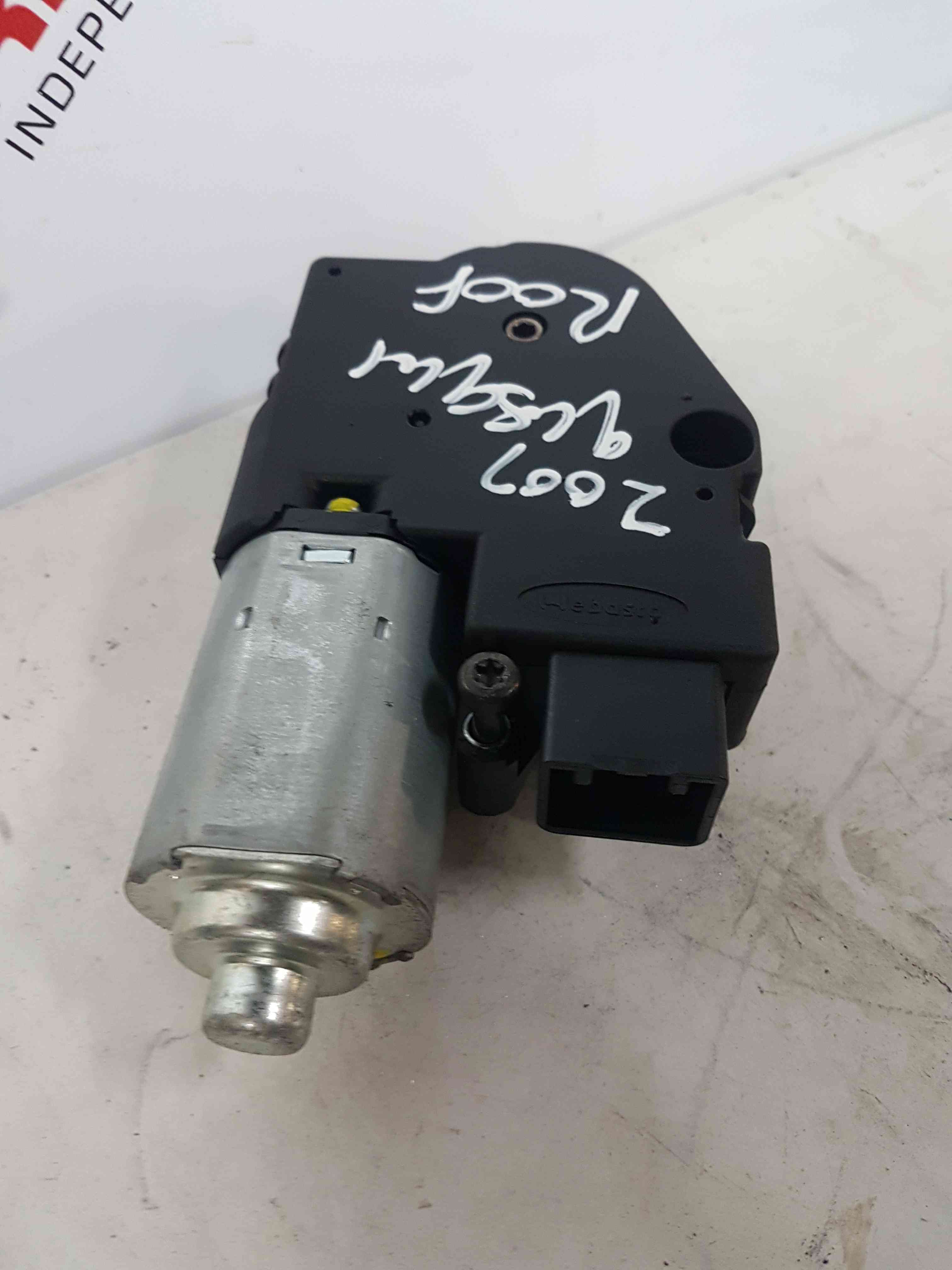 Thumb 4 Nissan Qashqai 2006-2013 Sunroof Motor 91295JD01A