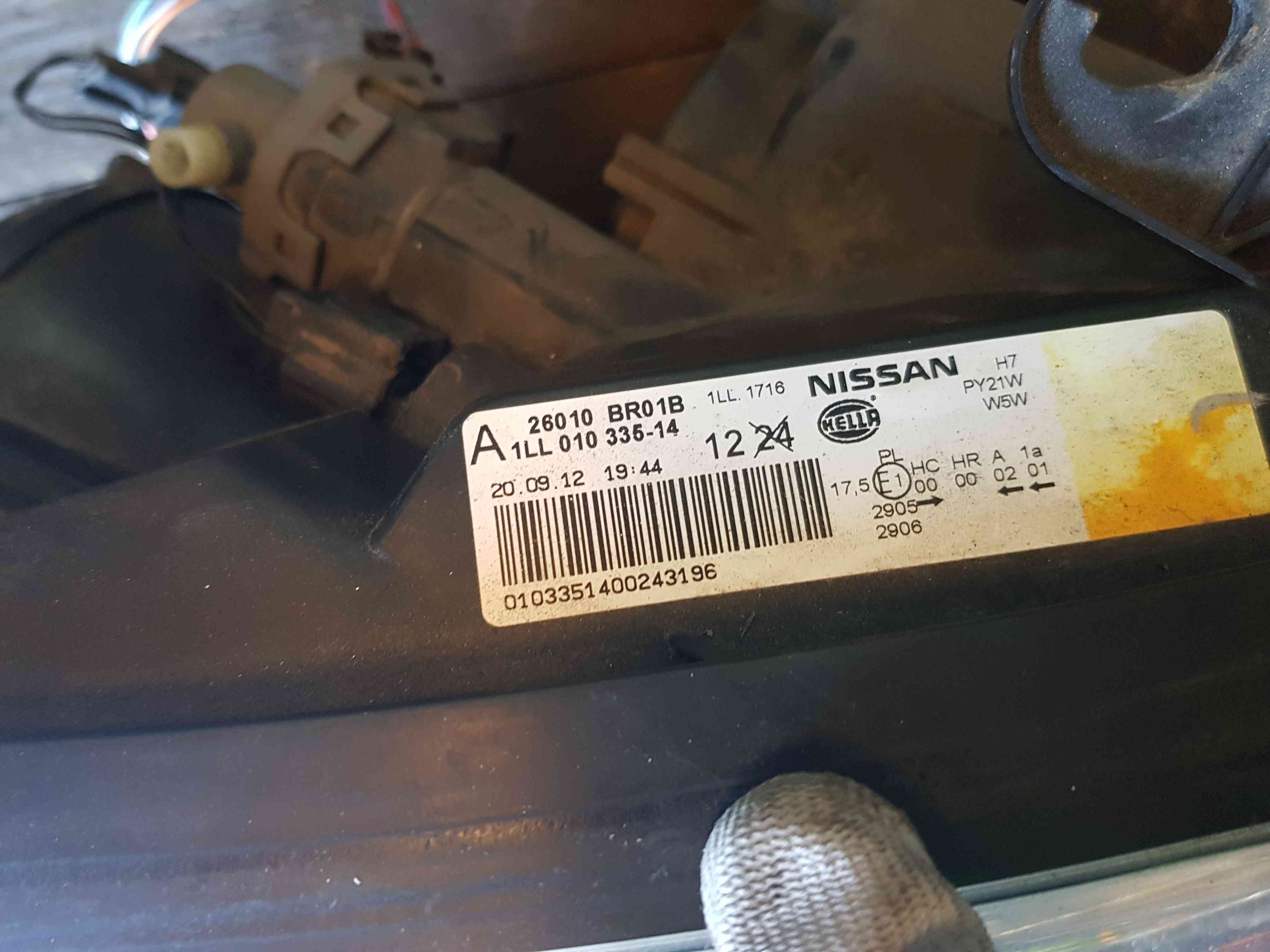 Thumb 3 Nissan Qashqai 2010-2013 OSF Front Driver Headlight 26010Br01b