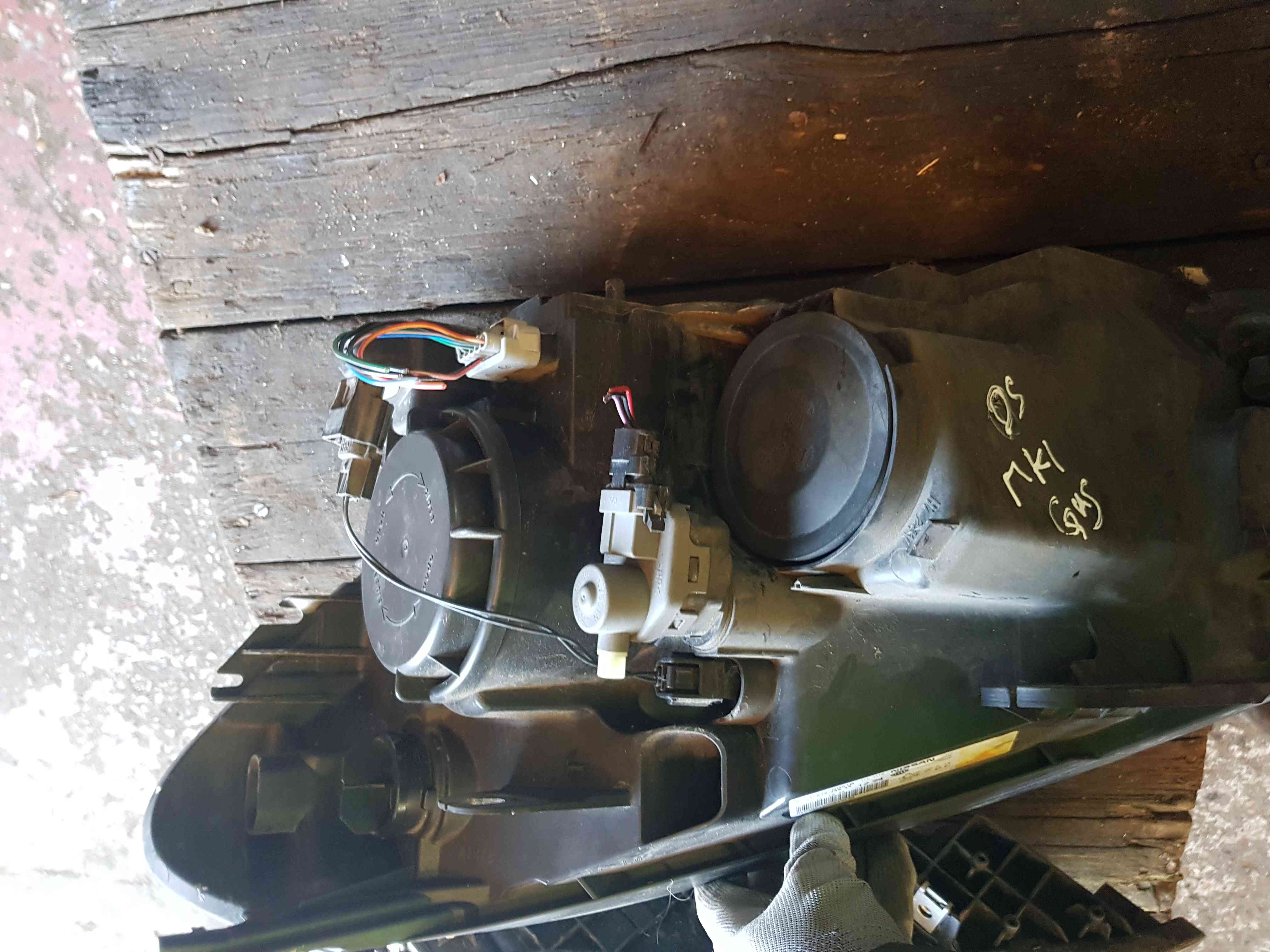 Thumb 4 Nissan Qashqai 2010-2013 OSF Front Driver Headlight 26010Br01b