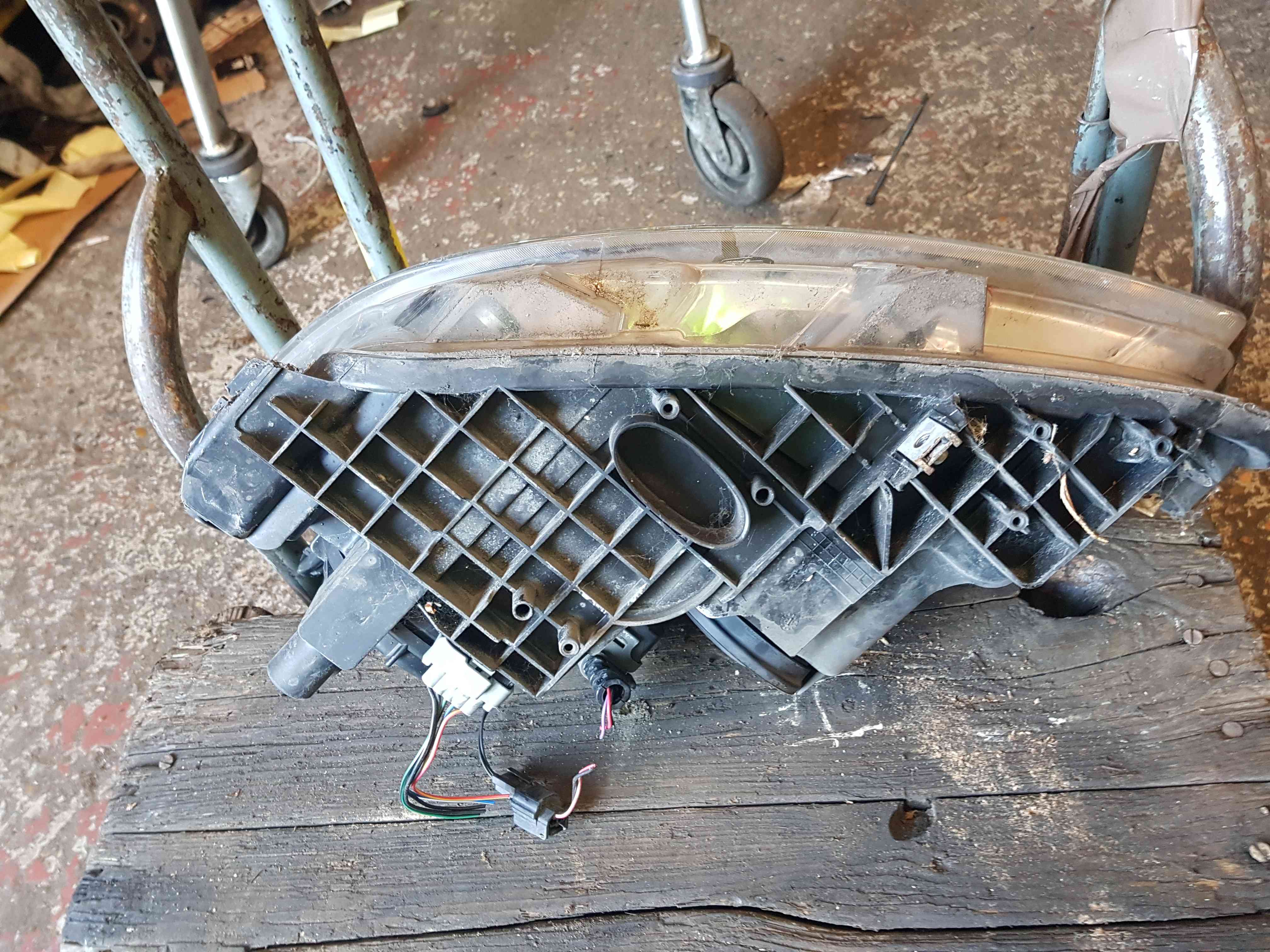 Thumb 5 Nissan Qashqai 2010-2013 OSF Front Driver Headlight 26010Br01b