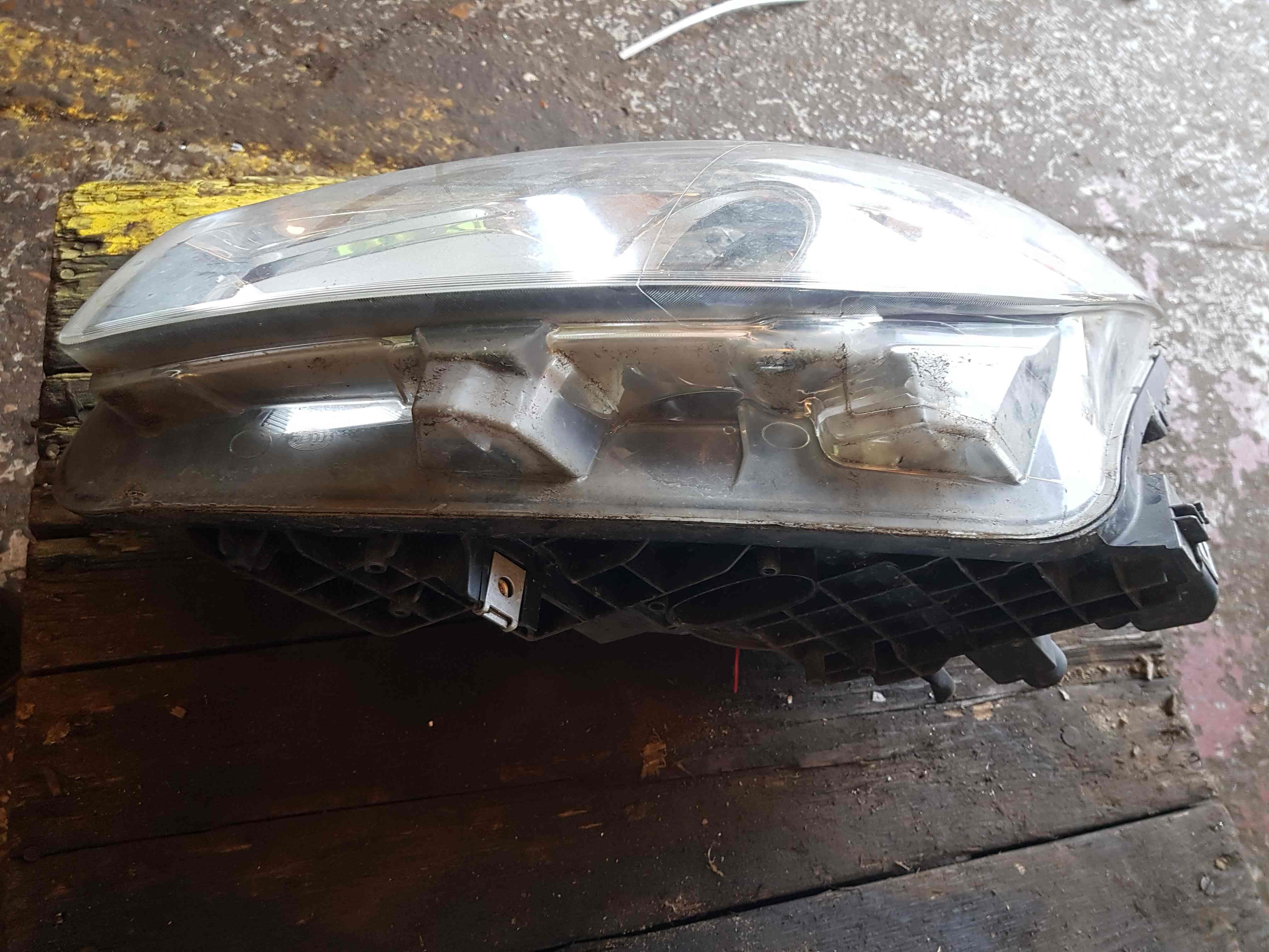 Thumb 3 Nissan Qashqai 2010-2013 Passenger NSF Front Headlight 26060Br01b Slightly Cloud