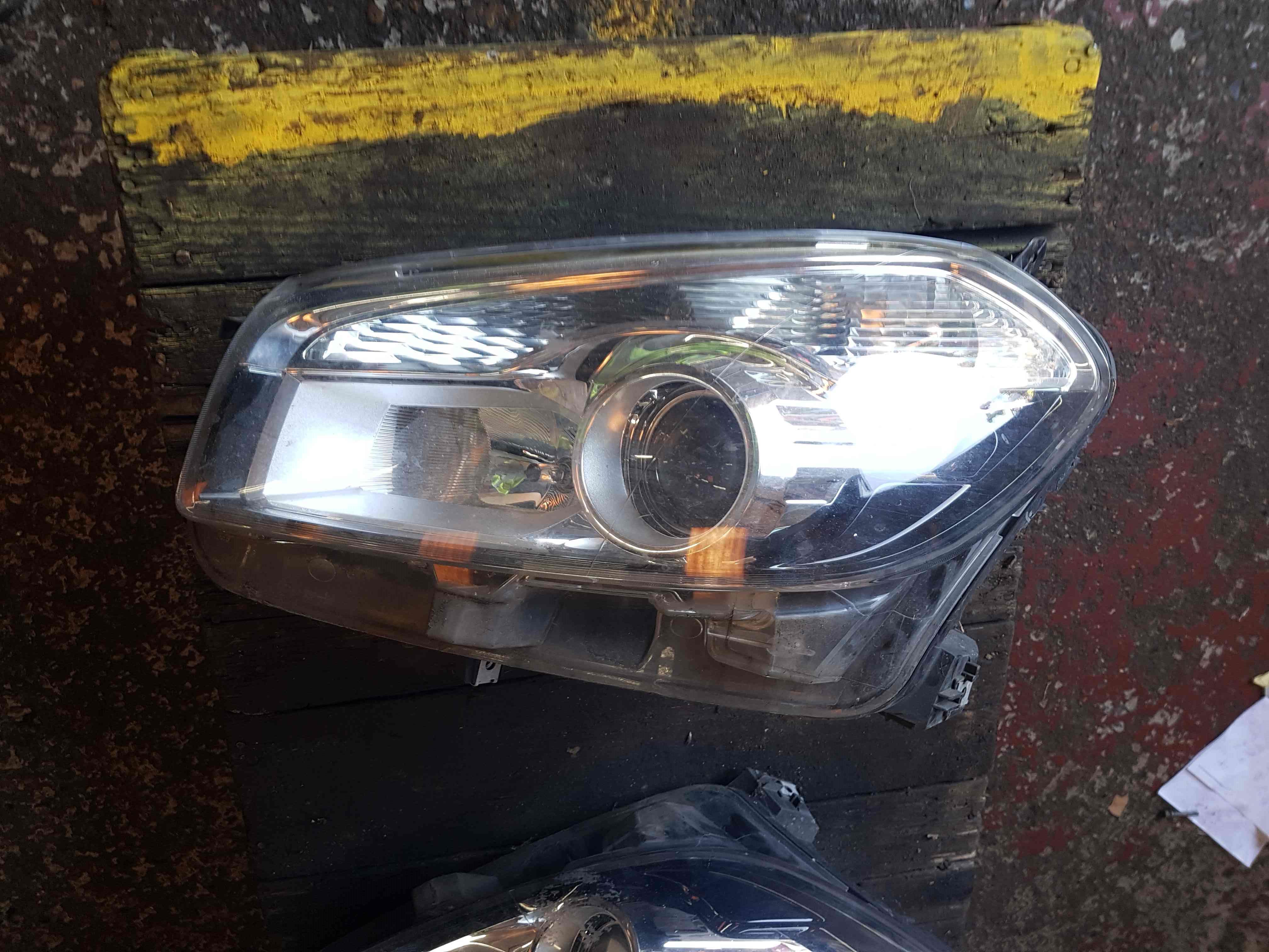 Thumb 5 Nissan Qashqai 2010-2013 Passenger NSF Front Headlight 26060Br01b Slightly Cloud