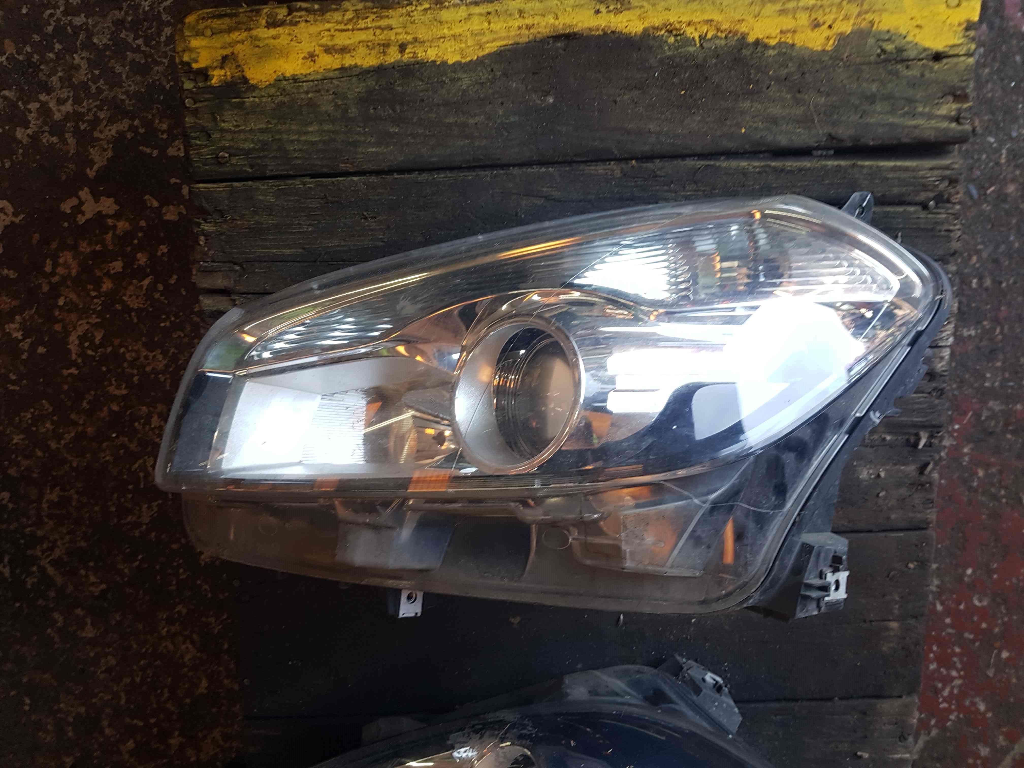 Thumb 7 Nissan Qashqai 2010-2013 Passenger NSF Front Headlight 26060BR01B
