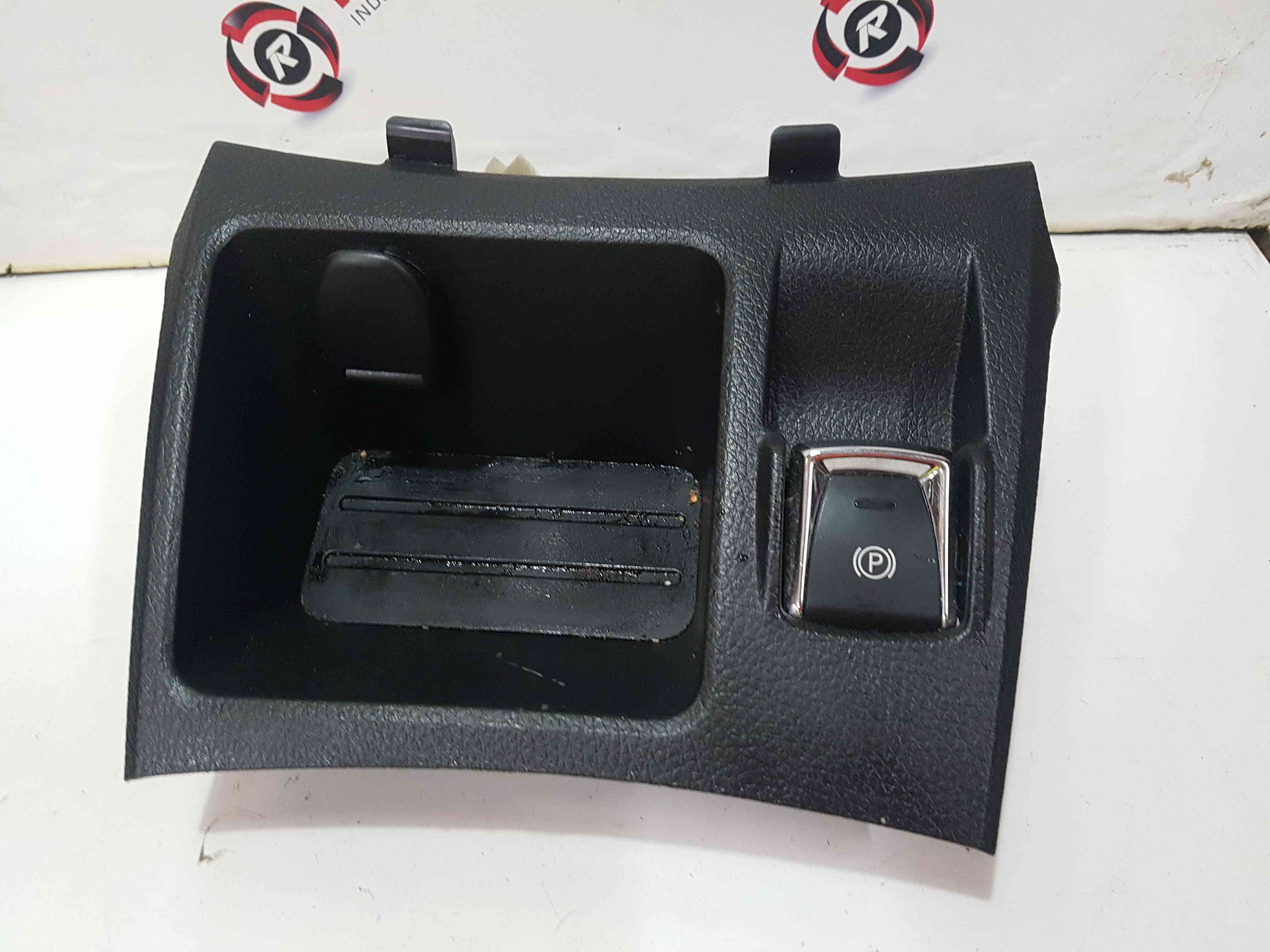 Thumb 7 Nissan Qashqai 2013-2017 Cigarette Lighter Parking Brake Tray 969XC4EA0A