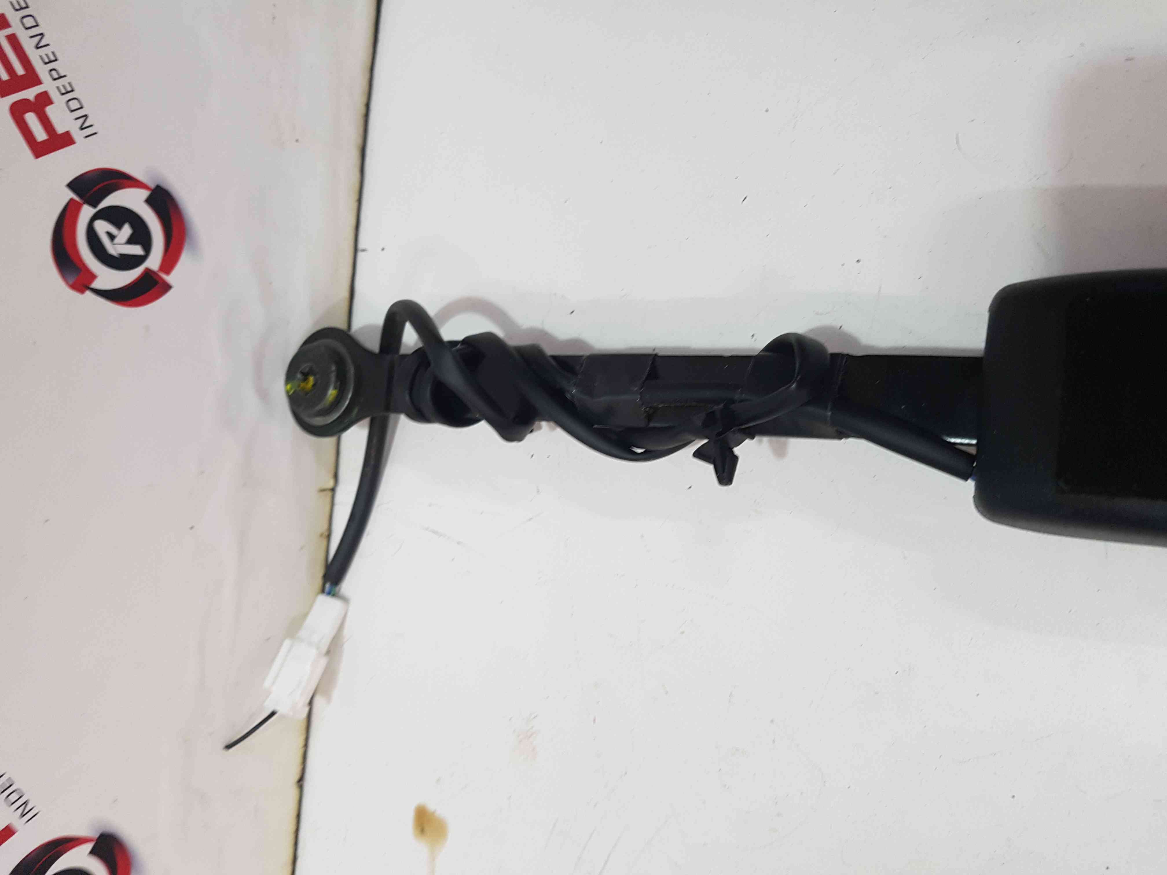 Thumb 4 Nissan Qashqai 2013-2017 Drivers OSF Front Buckle Anchor