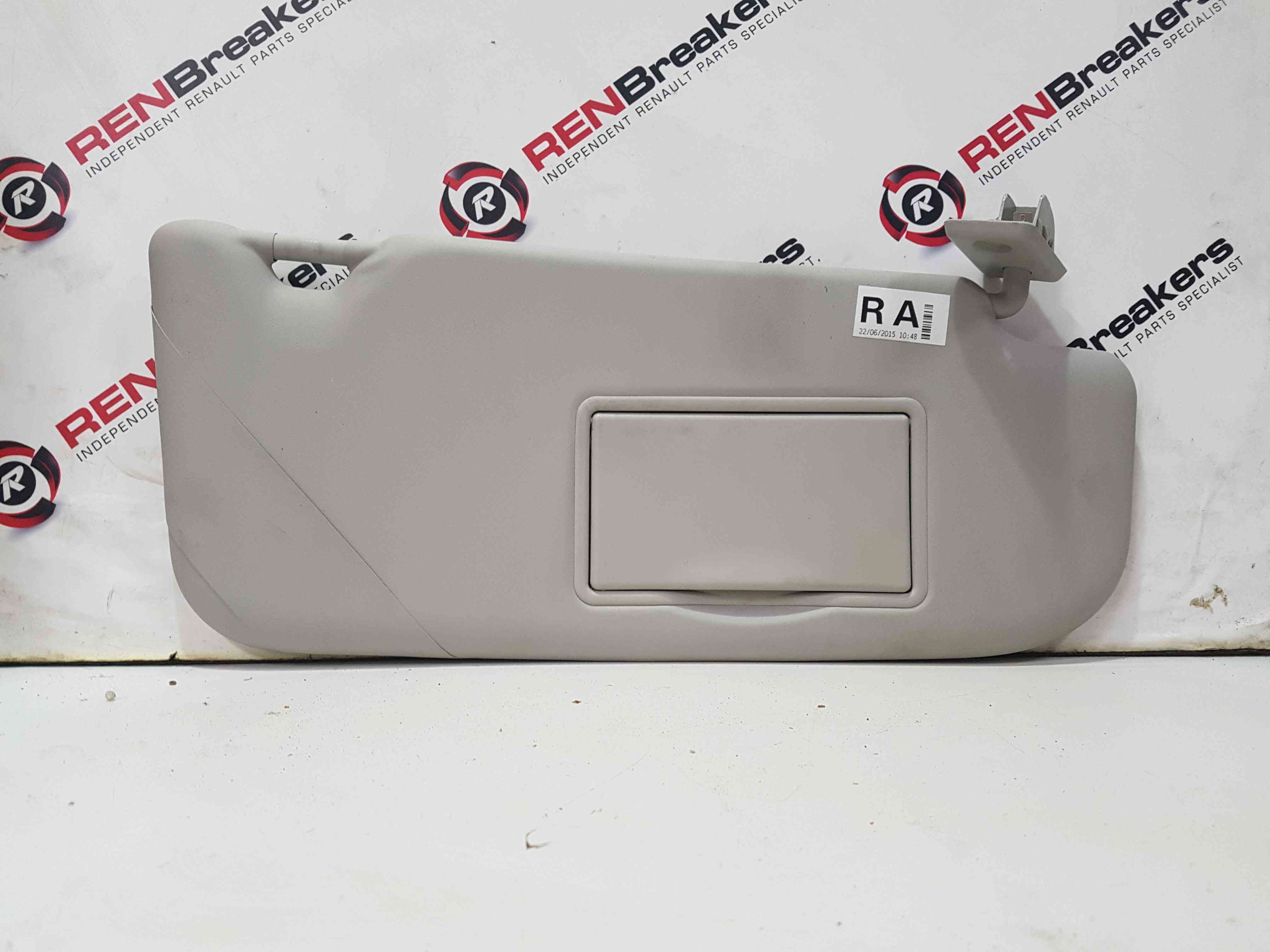 Thumb 6 Nissan Qashqai 2013-2017 OSF Drivers SUN Visor 
