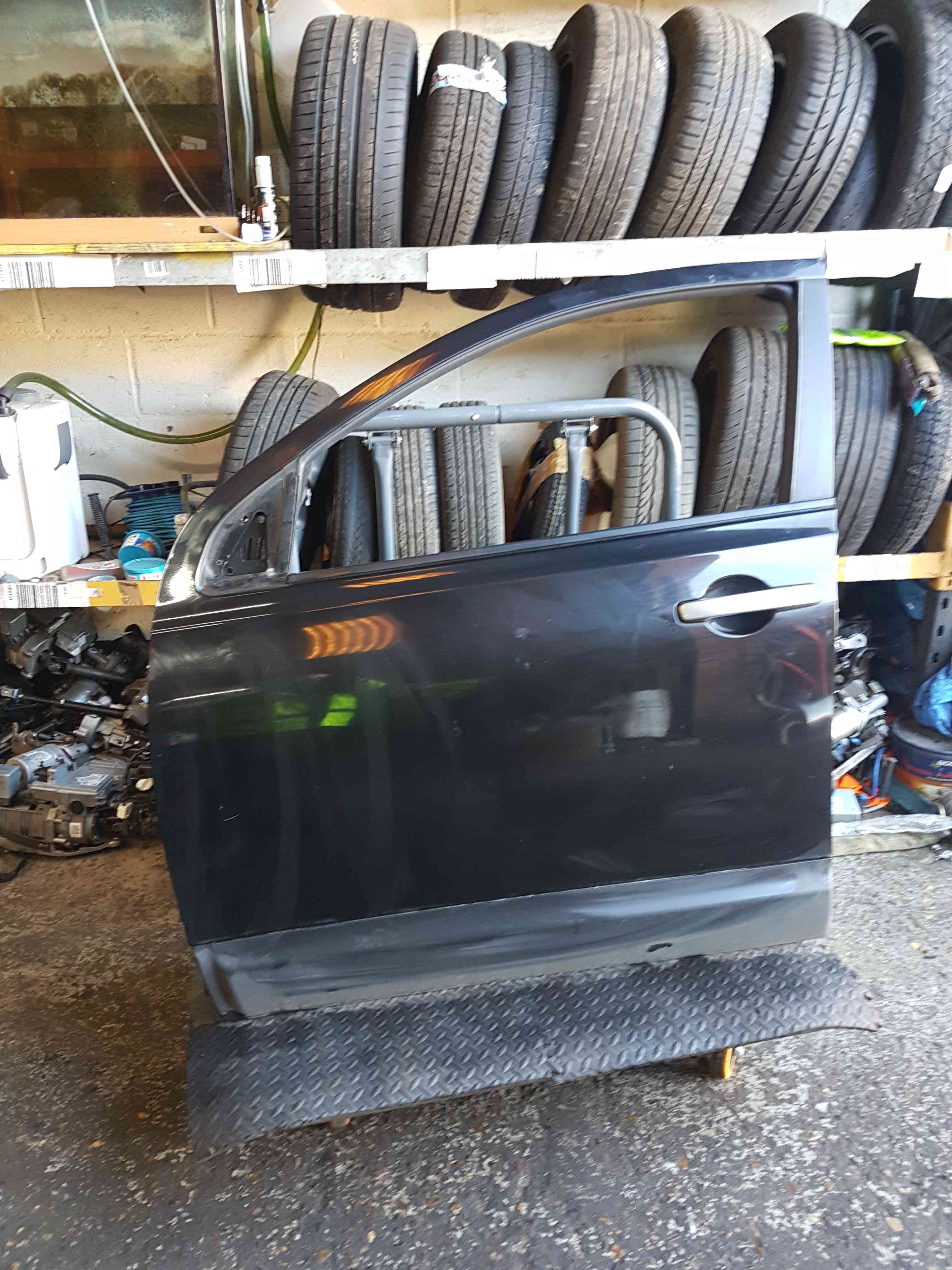 Thumb 9 Nissan Qashqai J10 2006-2013 Passenger NSF Front Door Black Z11