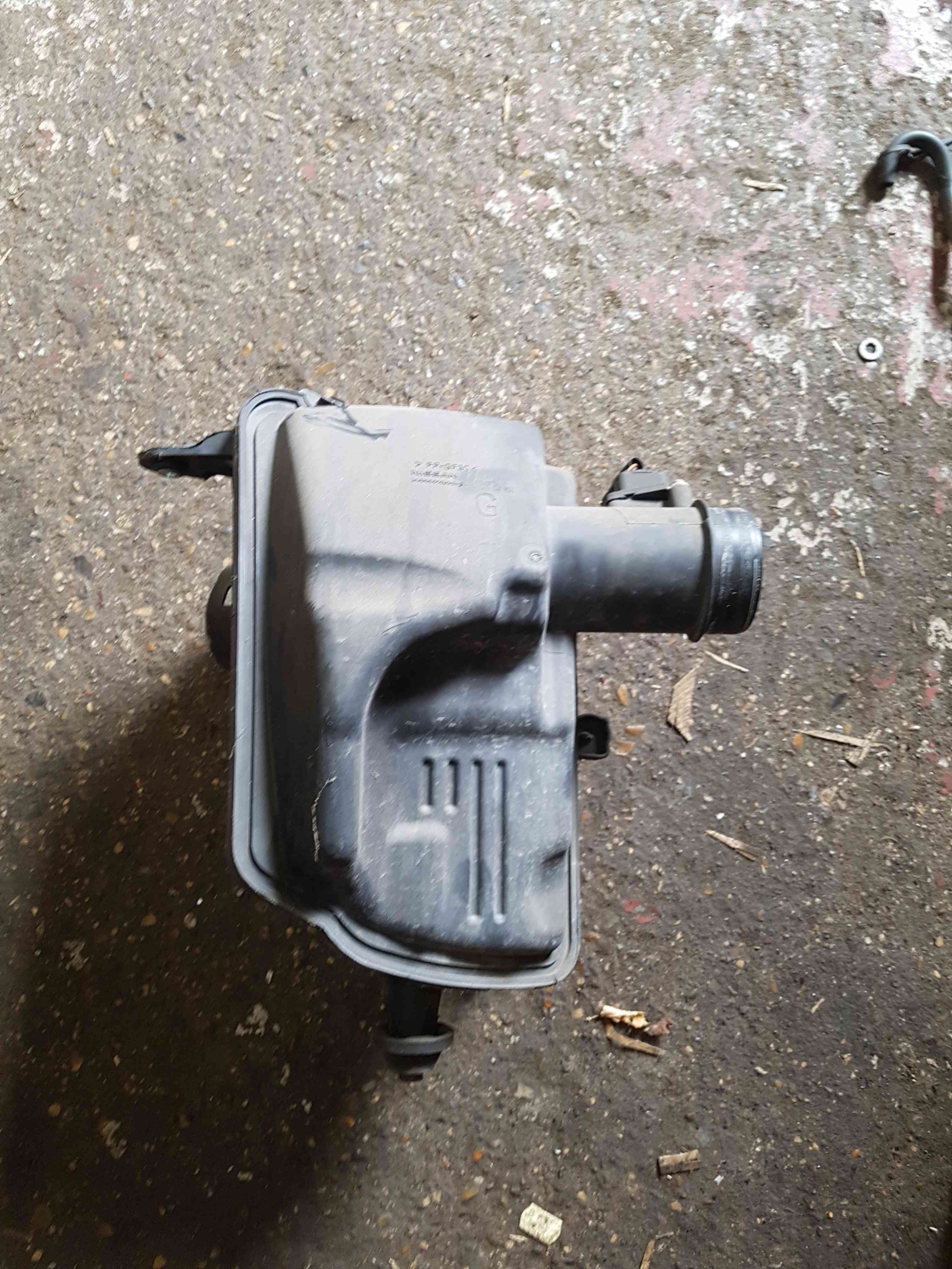 Thumb 8 Nissan Qashqai MK1 2006-2013 1.5 DCI Airbox  JD2001021725