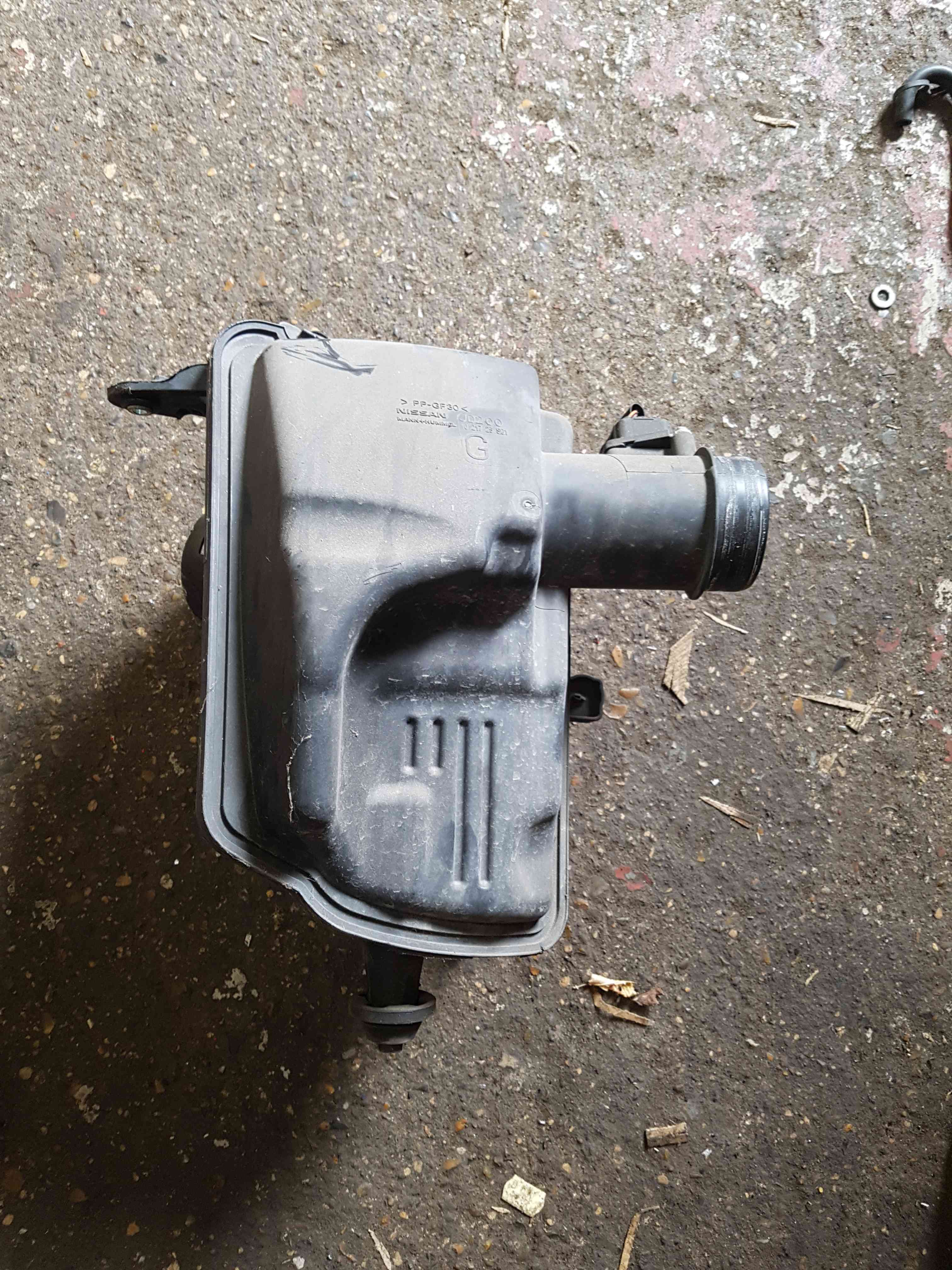 Thumb 9 Nissan Qashqai MK1 2006-2013 1.5 DCI Airbox  JD2001021725