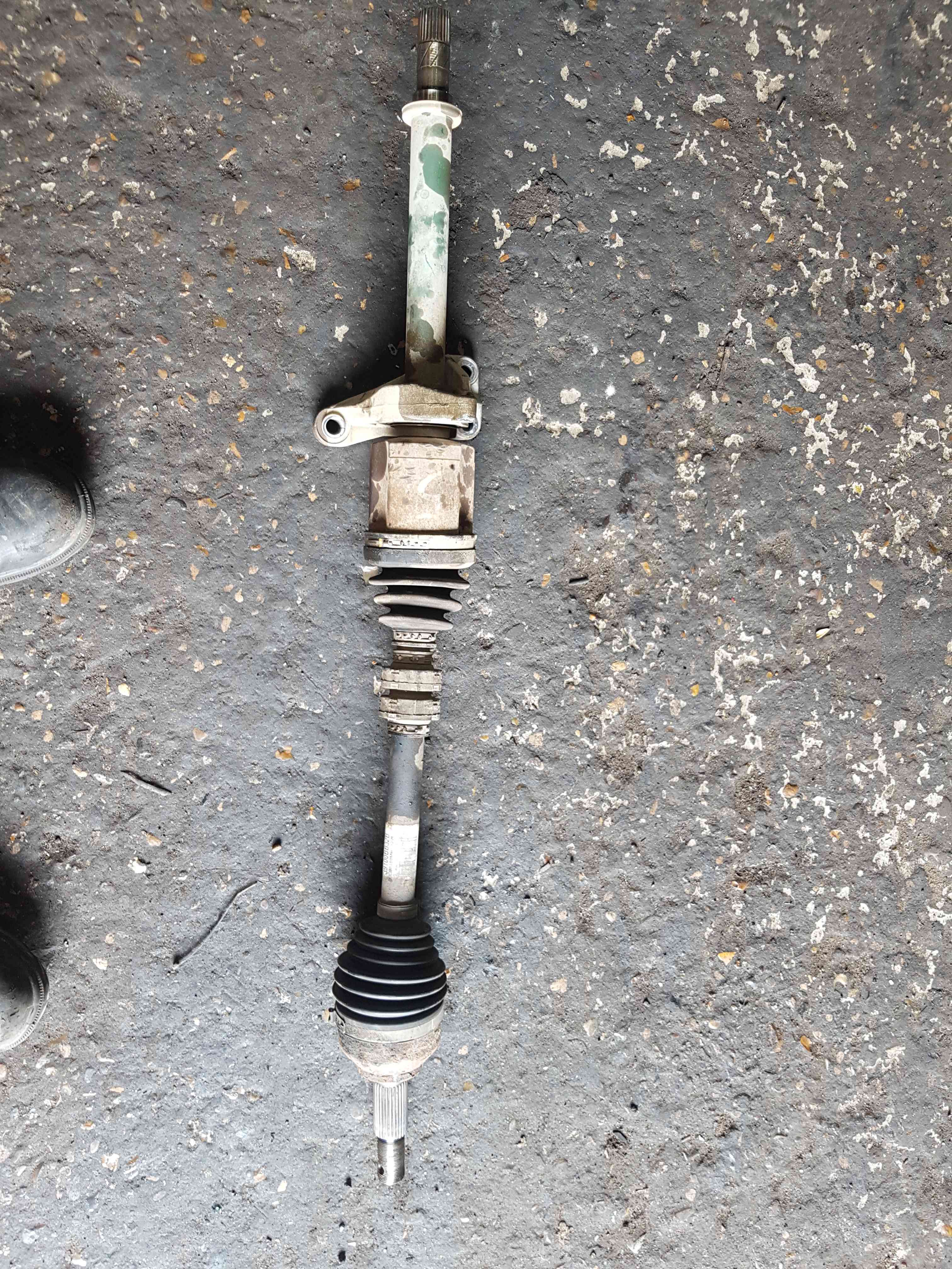 Thumb 12 Nissan Qashqai MK1 2006-2013 1.5 DCI Drivers OSF Front Driveshaft 39100Bb32b