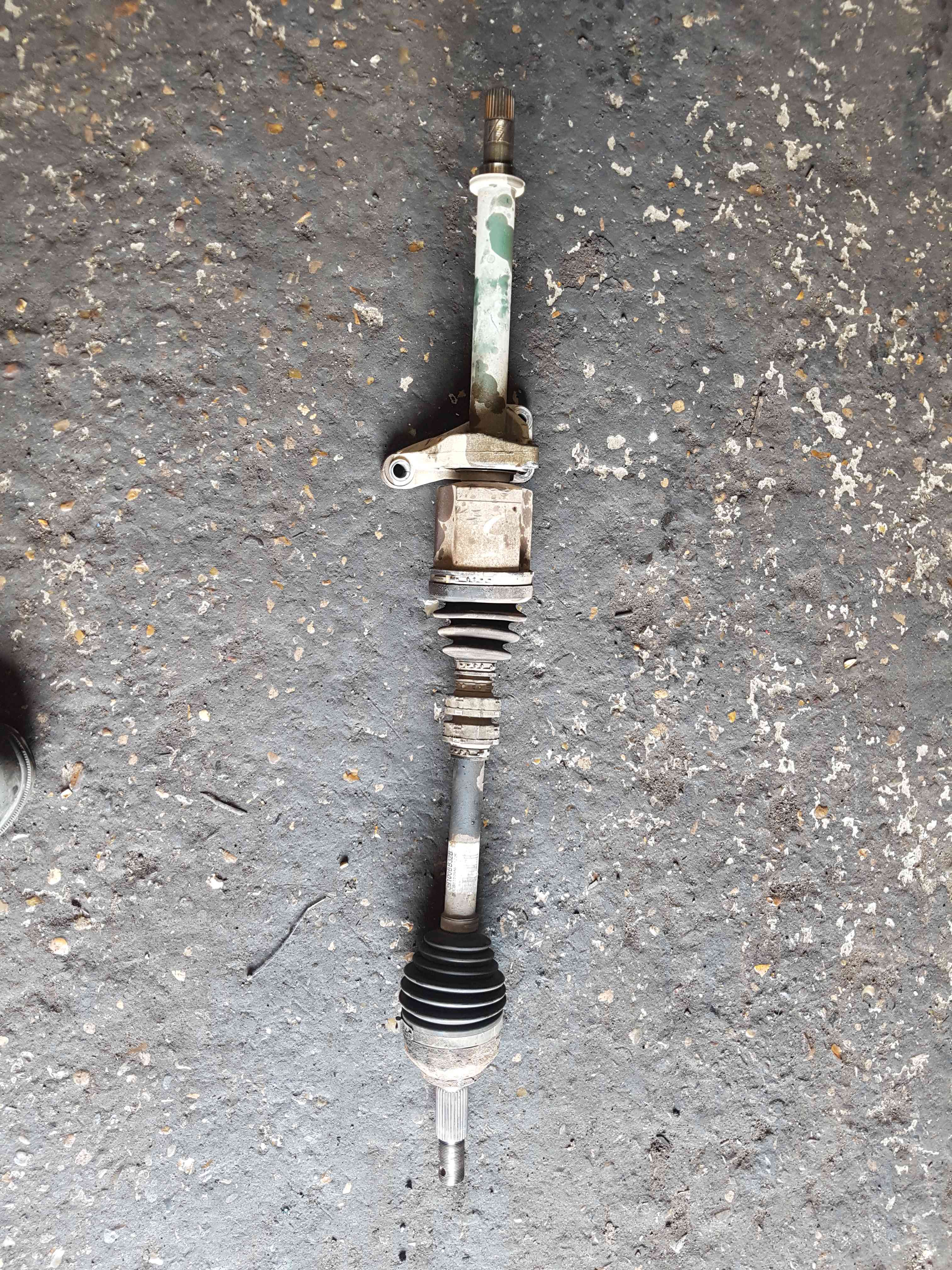 Thumb 4 Nissan Qashqai MK1 2006-2013 1.5 DCI Drivers OSF Front Driveshaft 39100Bb32b