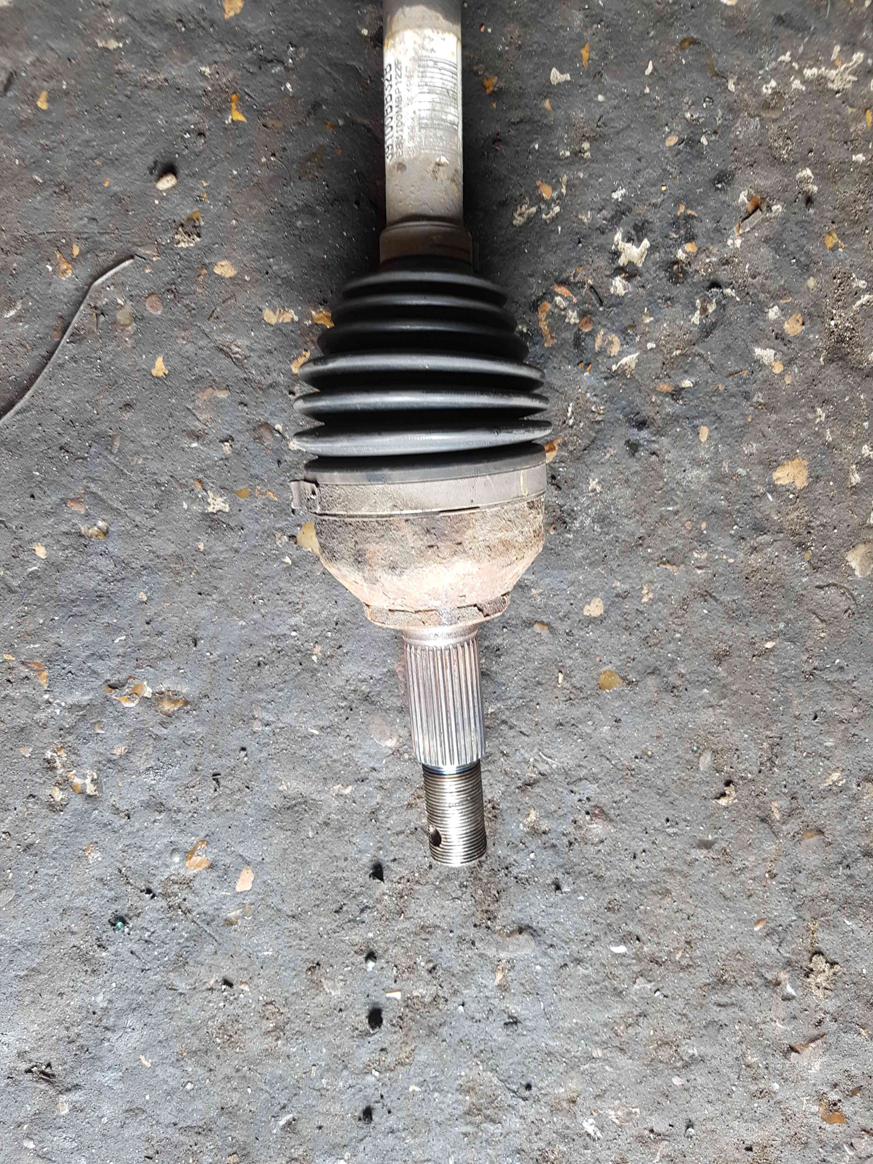 Thumb 9 Nissan Qashqai MK1 2006-2013 1.5 DCI Drivers OSF Front Driveshaft 39100Bb32b